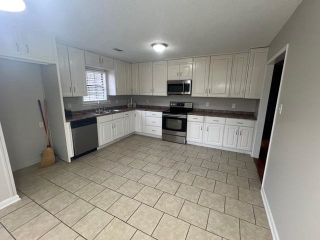2541 RAY BLUFF RD