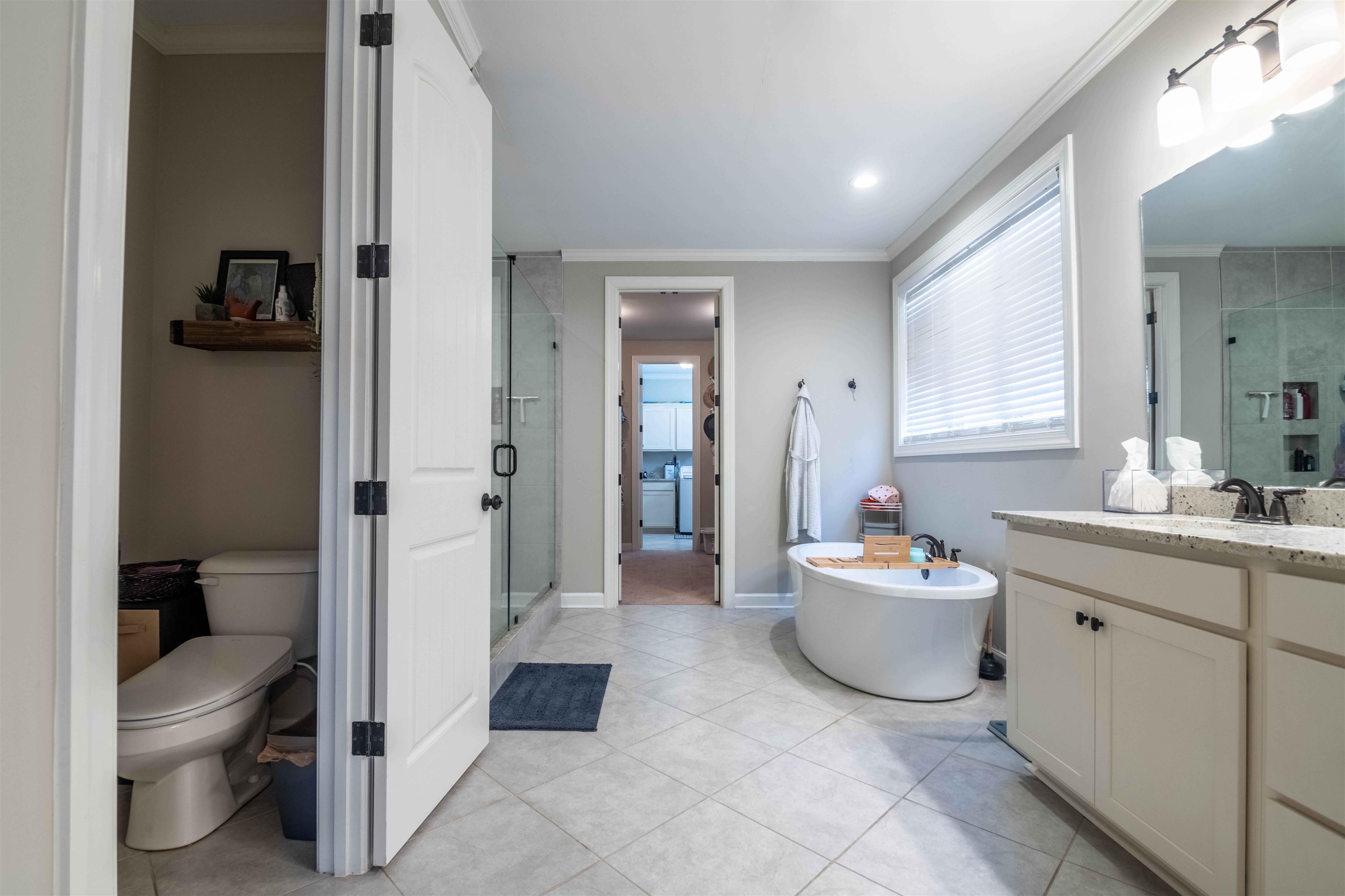 5565 HAYES CREST CIR W