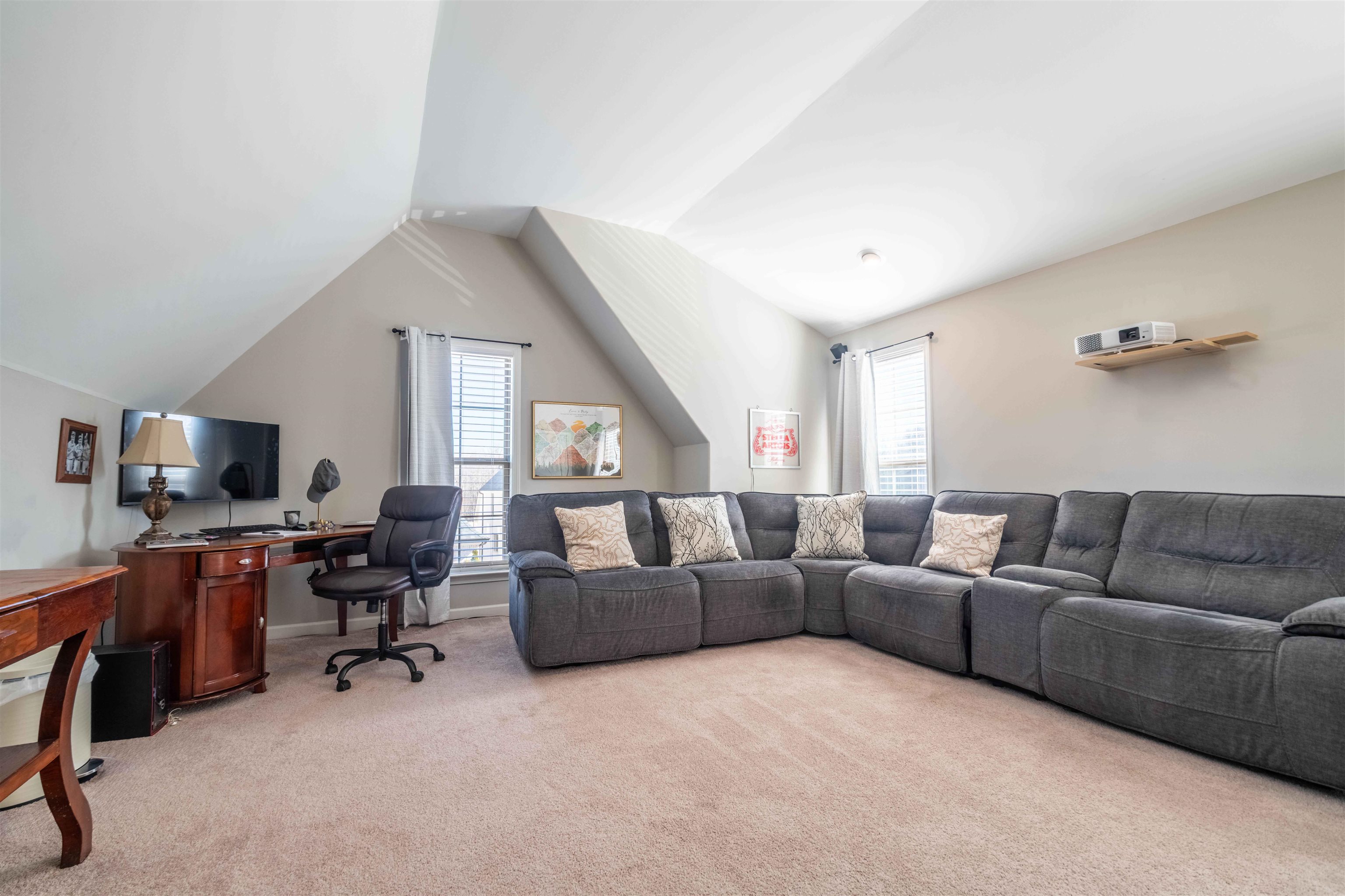 5565 HAYES CREST CIR W