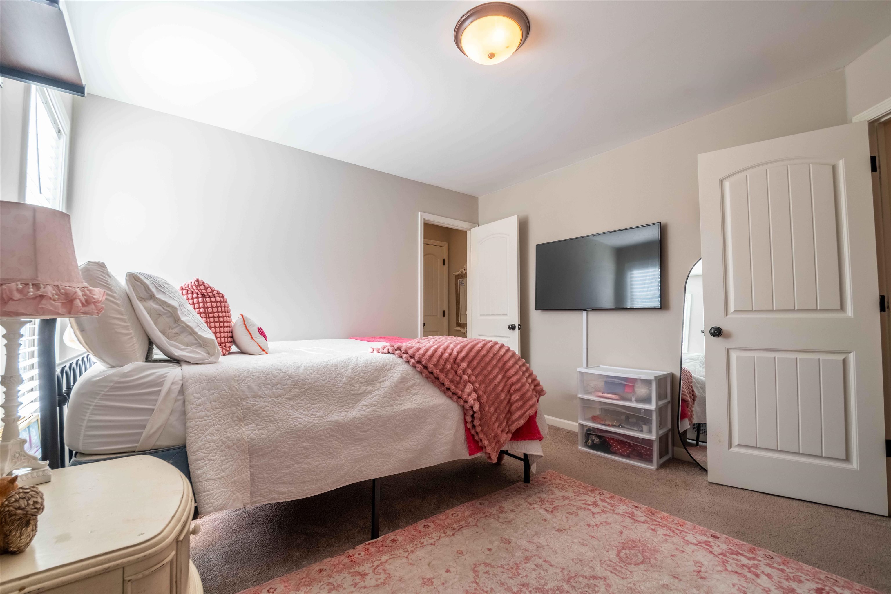 5565 HAYES CREST CIR W