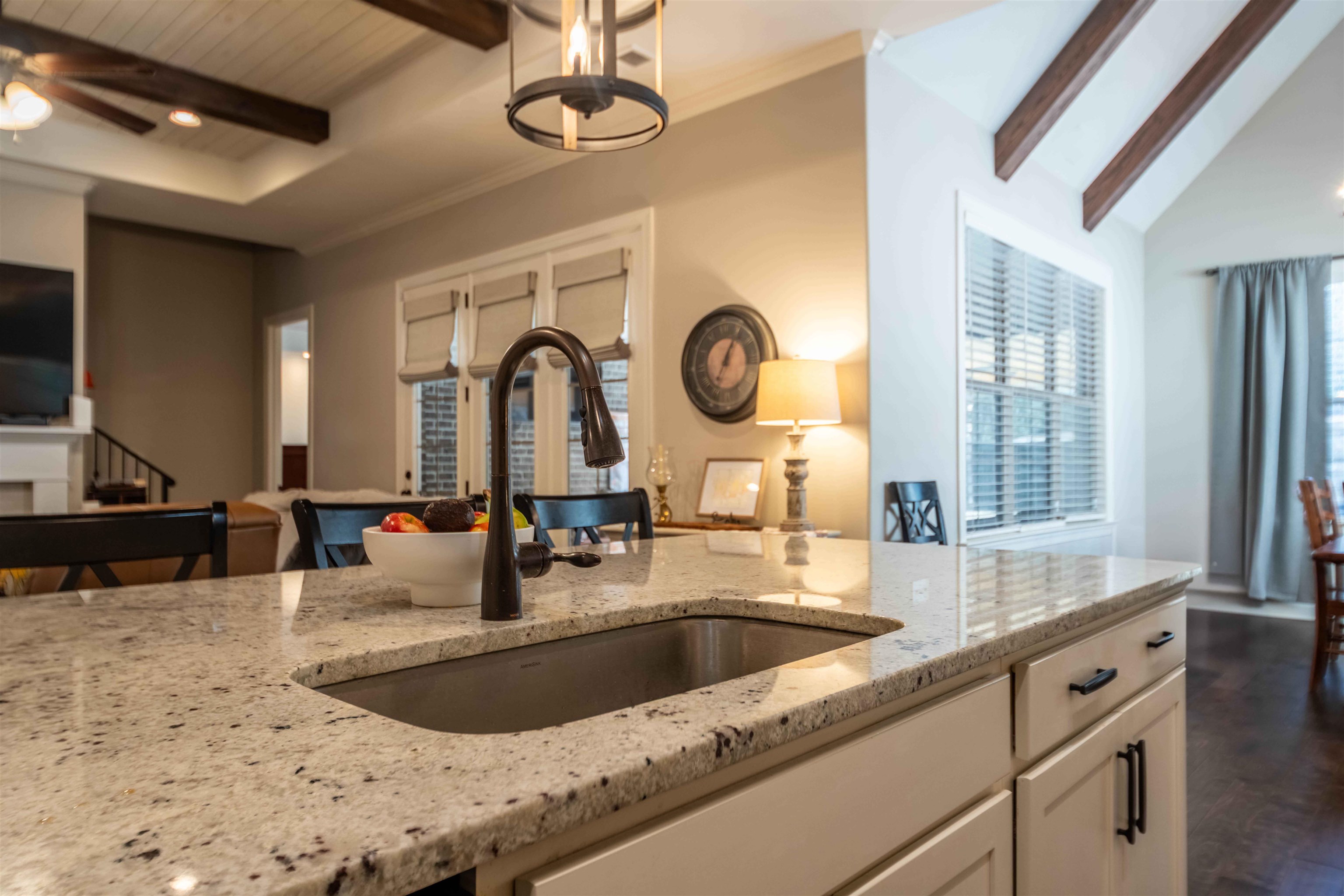 5565 HAYES CREST CIR W