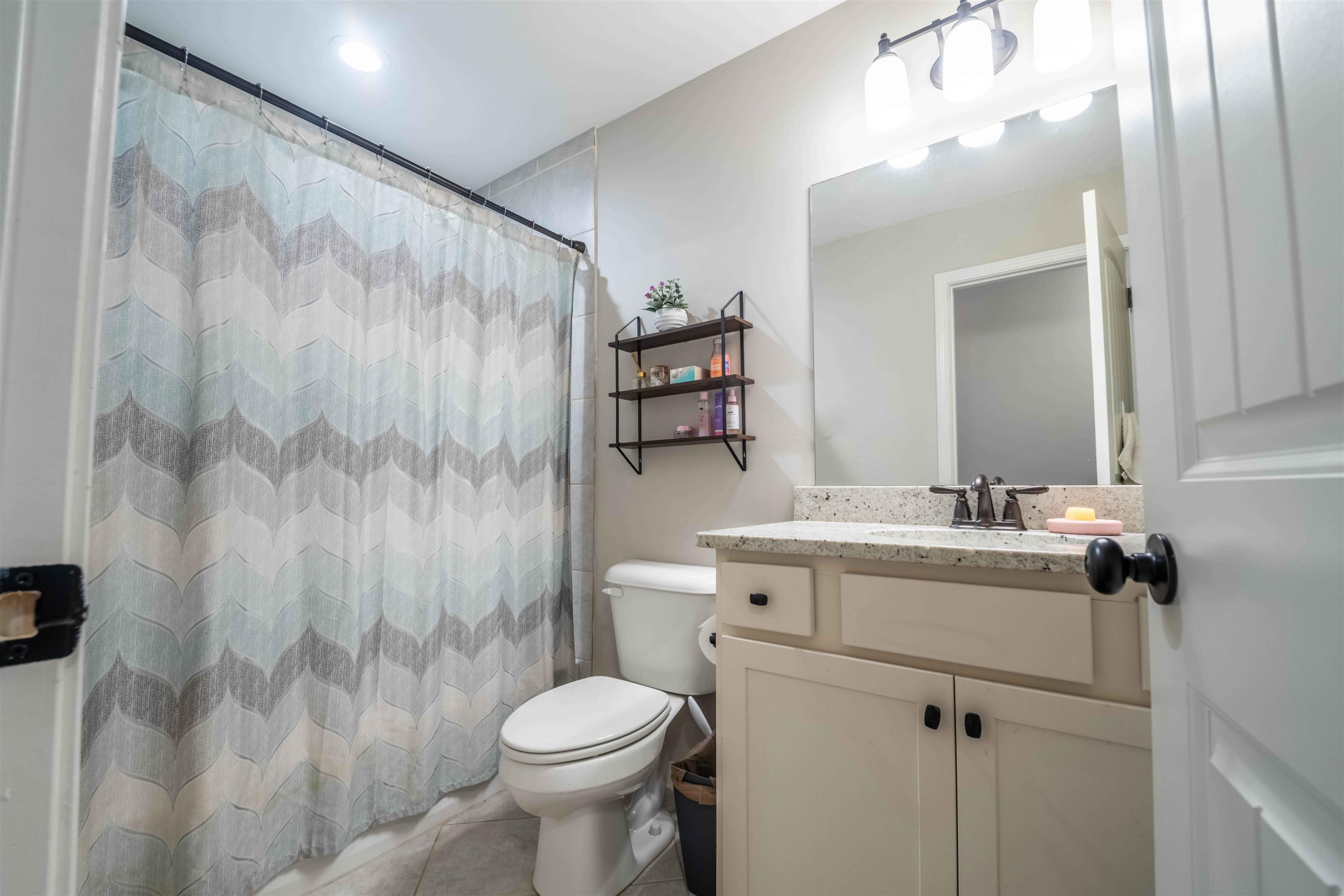 5565 HAYES CREST CIR W