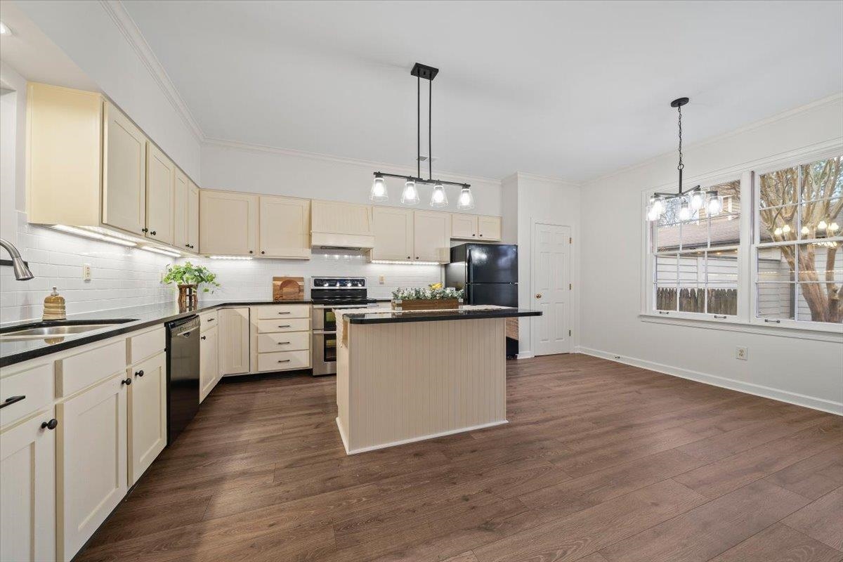 1633 KIMBROUGH RD Unit: 1633