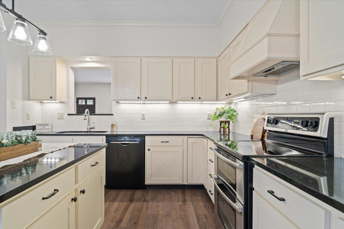 1633 KIMBROUGH RD Unit: 1633