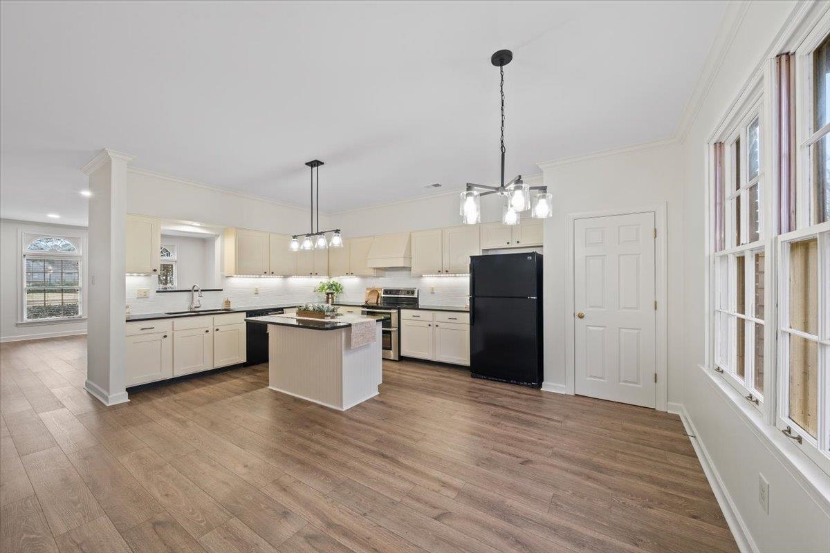 1633 KIMBROUGH RD Unit: 1633