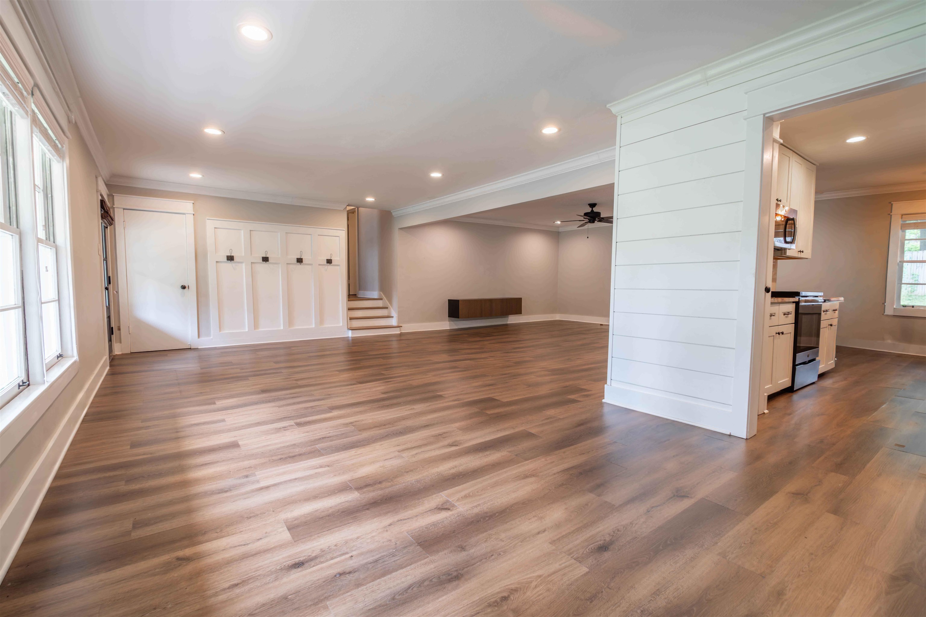 5336 ROLLING OAKS DR