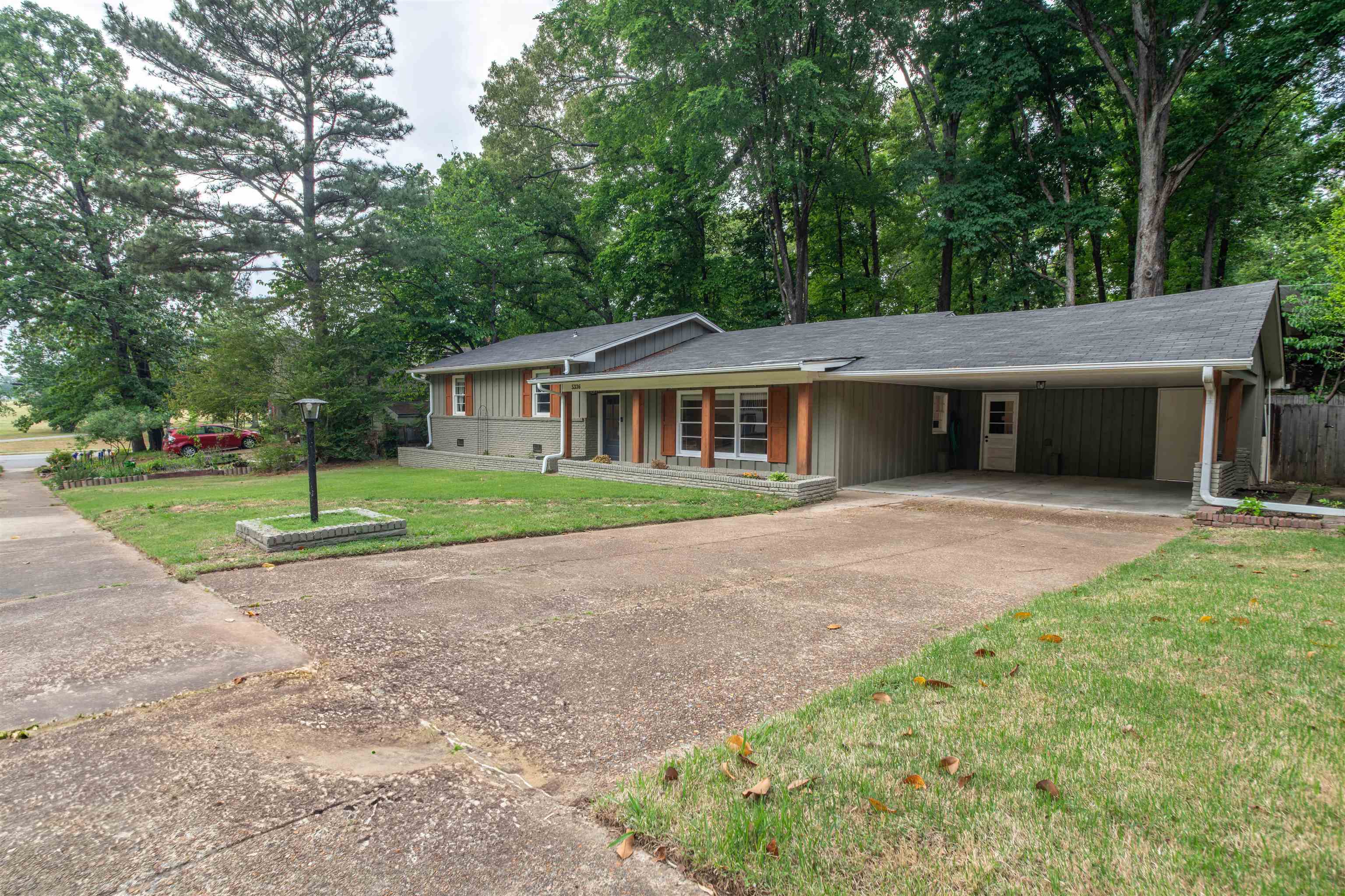 5336 ROLLING OAKS DR