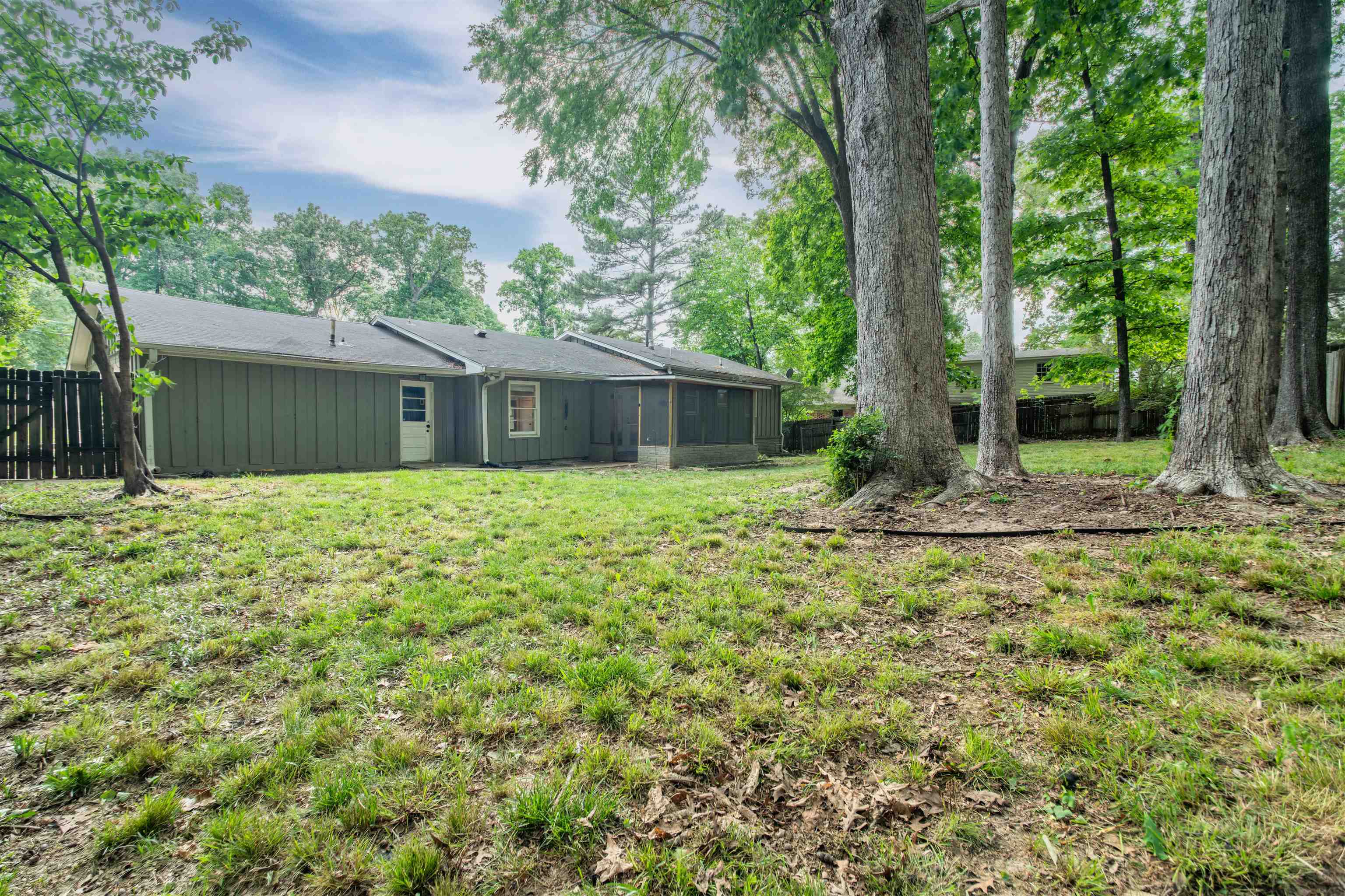 5336 ROLLING OAKS DR