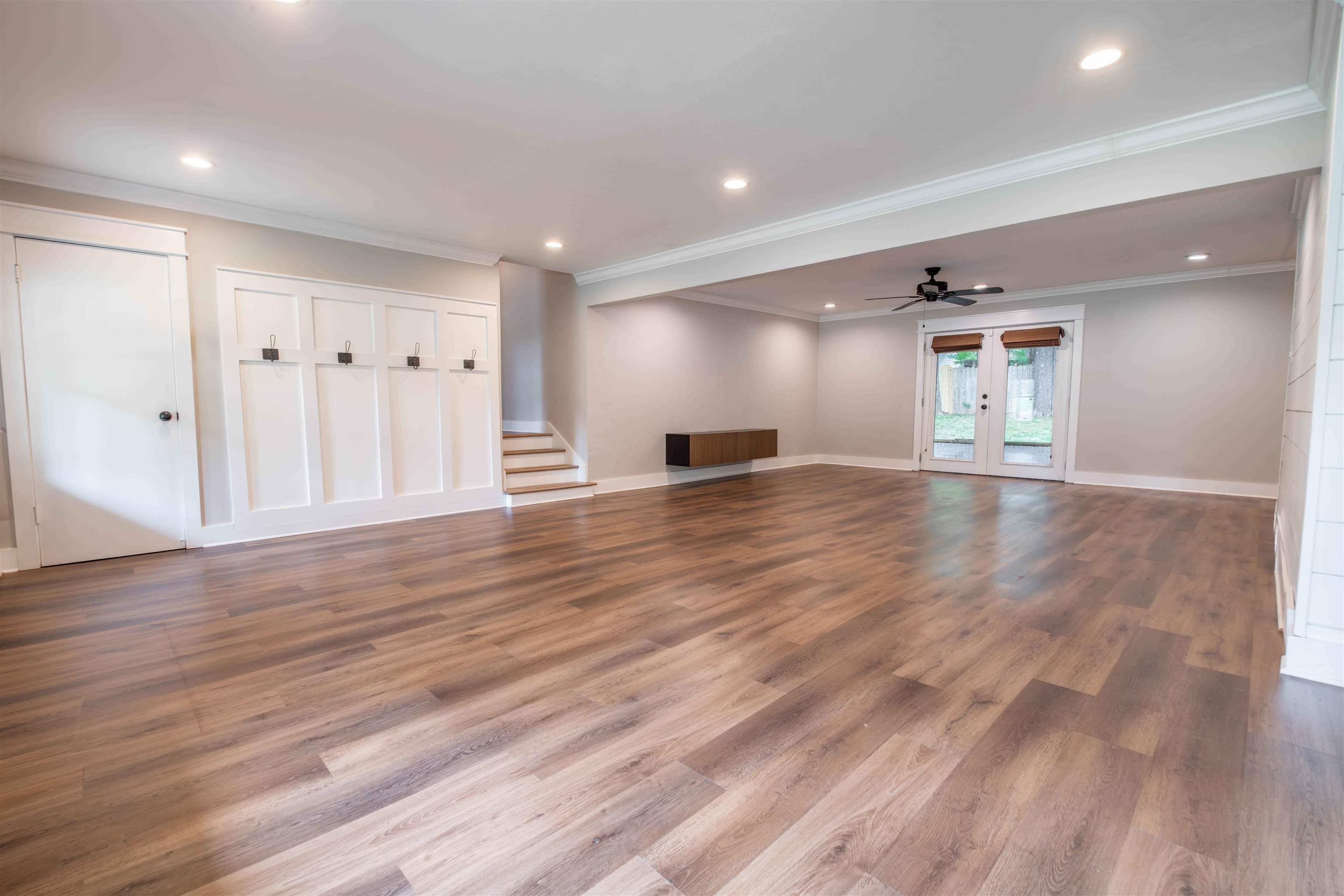 5336 ROLLING OAKS DR