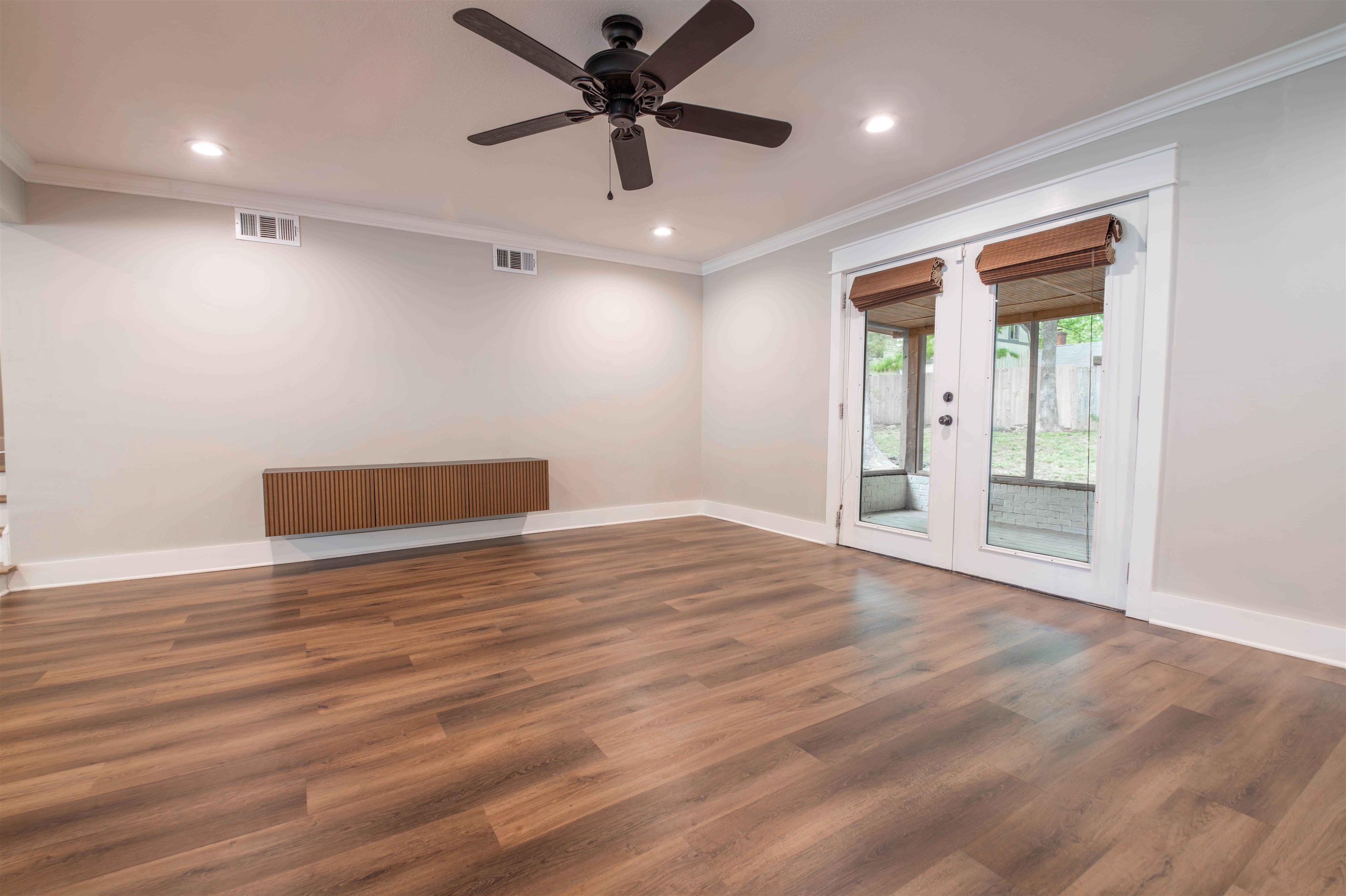 5336 ROLLING OAKS DR