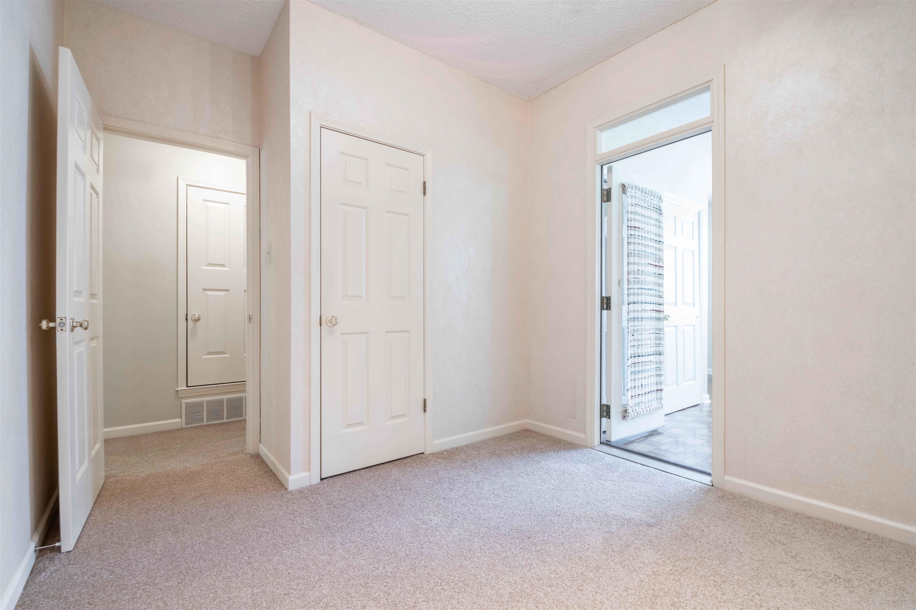 6680 PONDVIEW CV