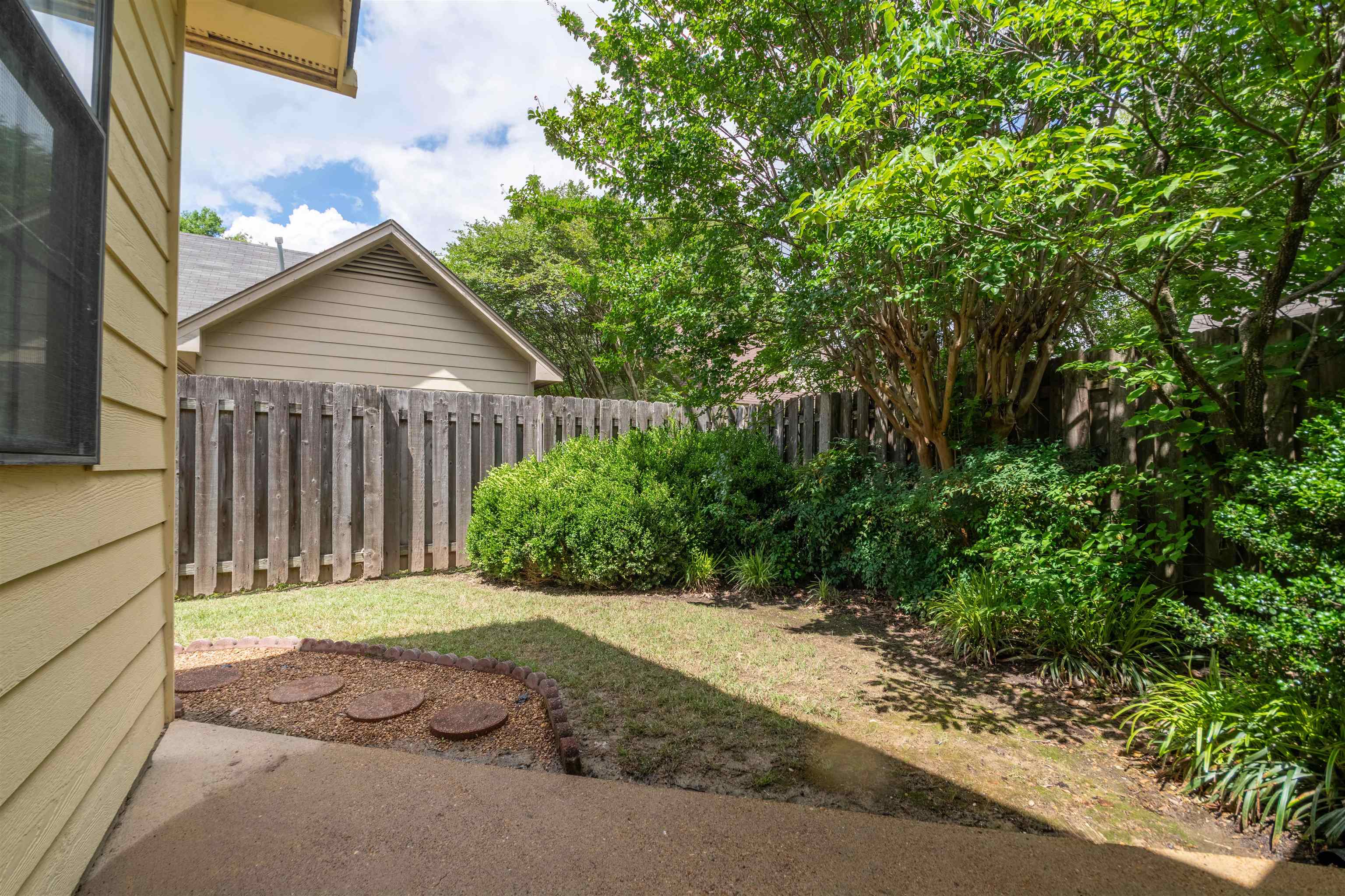 6680 PONDVIEW CV