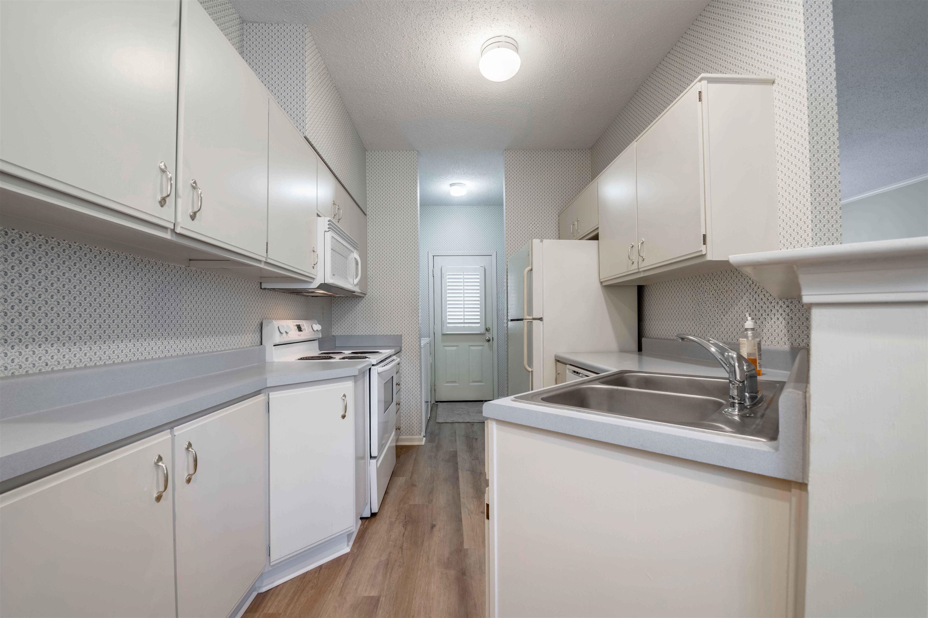 6680 PONDVIEW CV