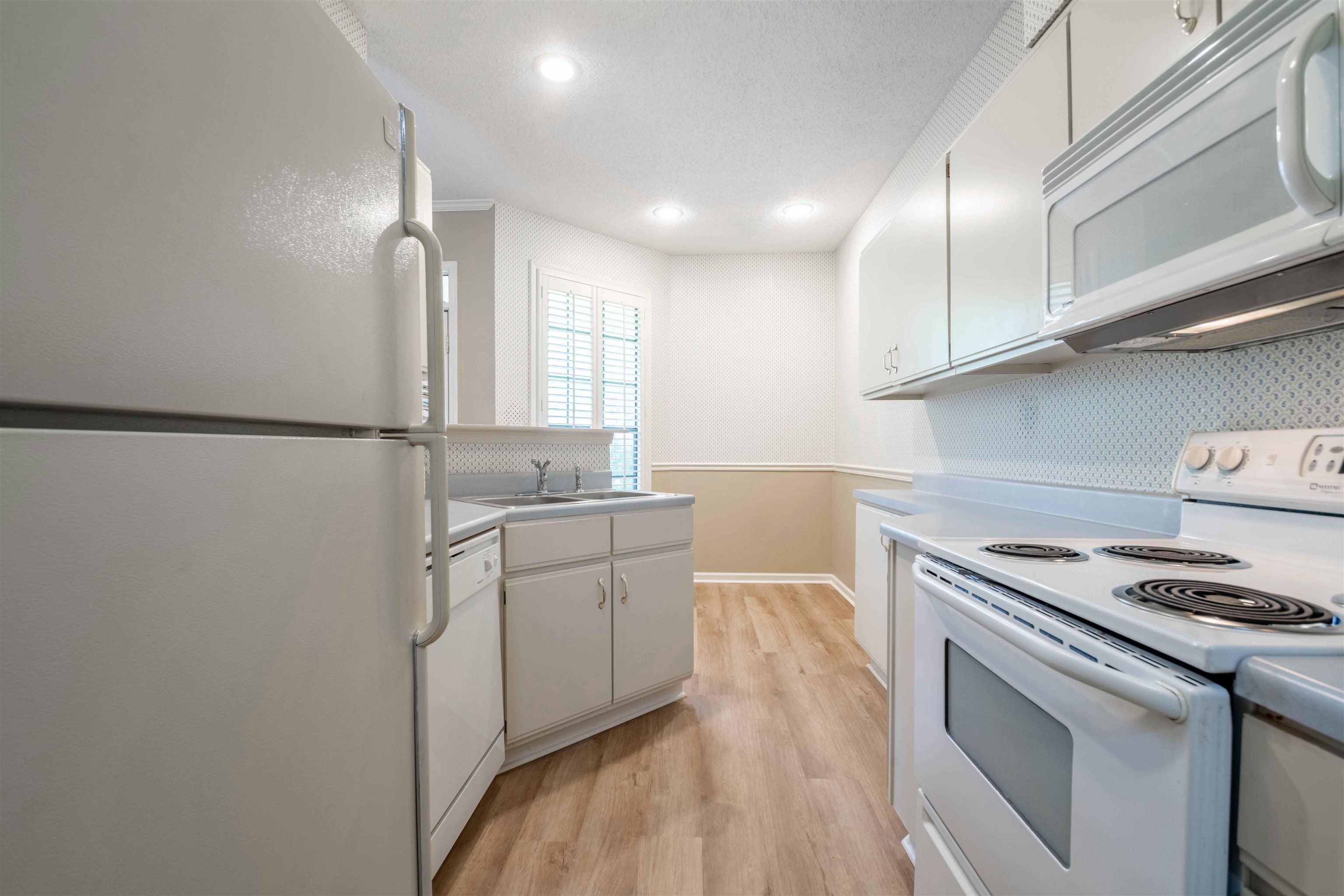 6680 PONDVIEW CV