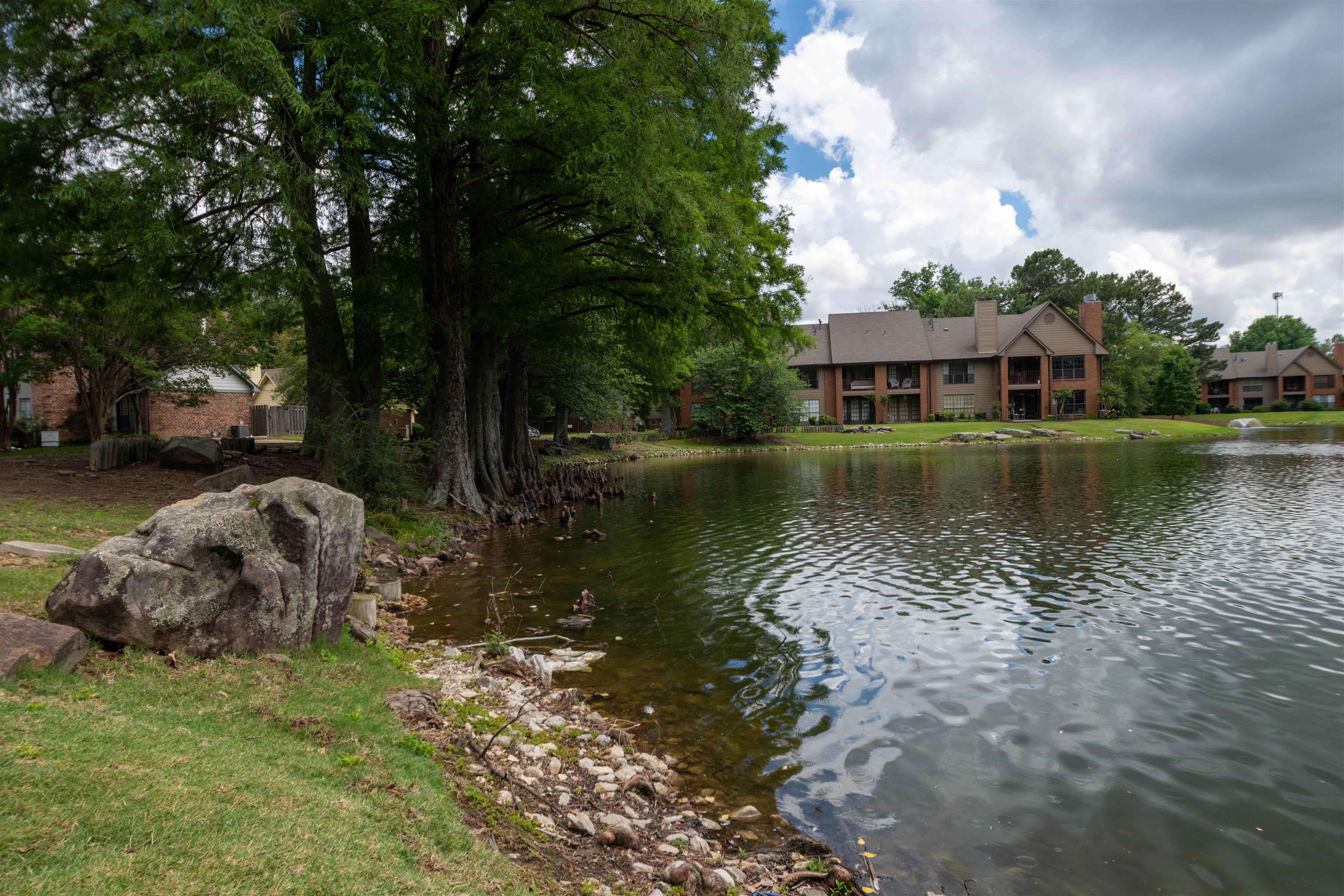 6680 PONDVIEW CV