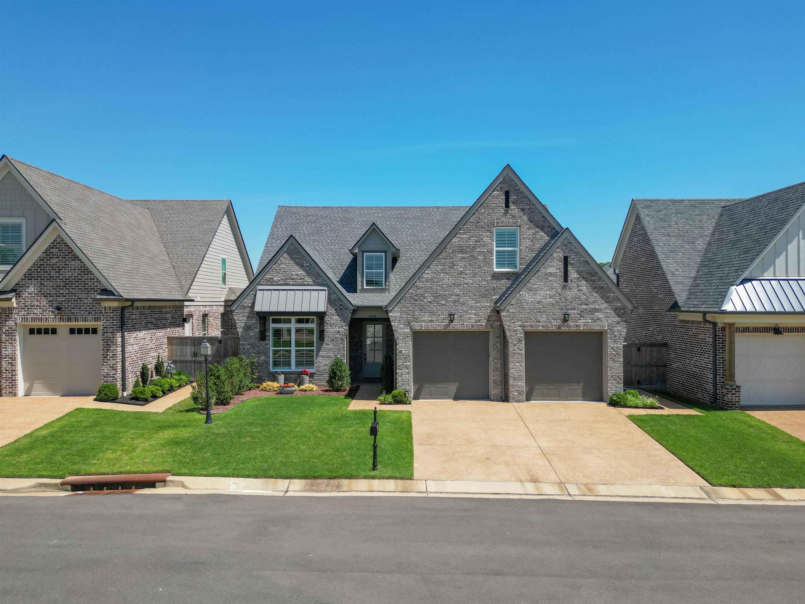 10160 CLIVEDEN CIR N