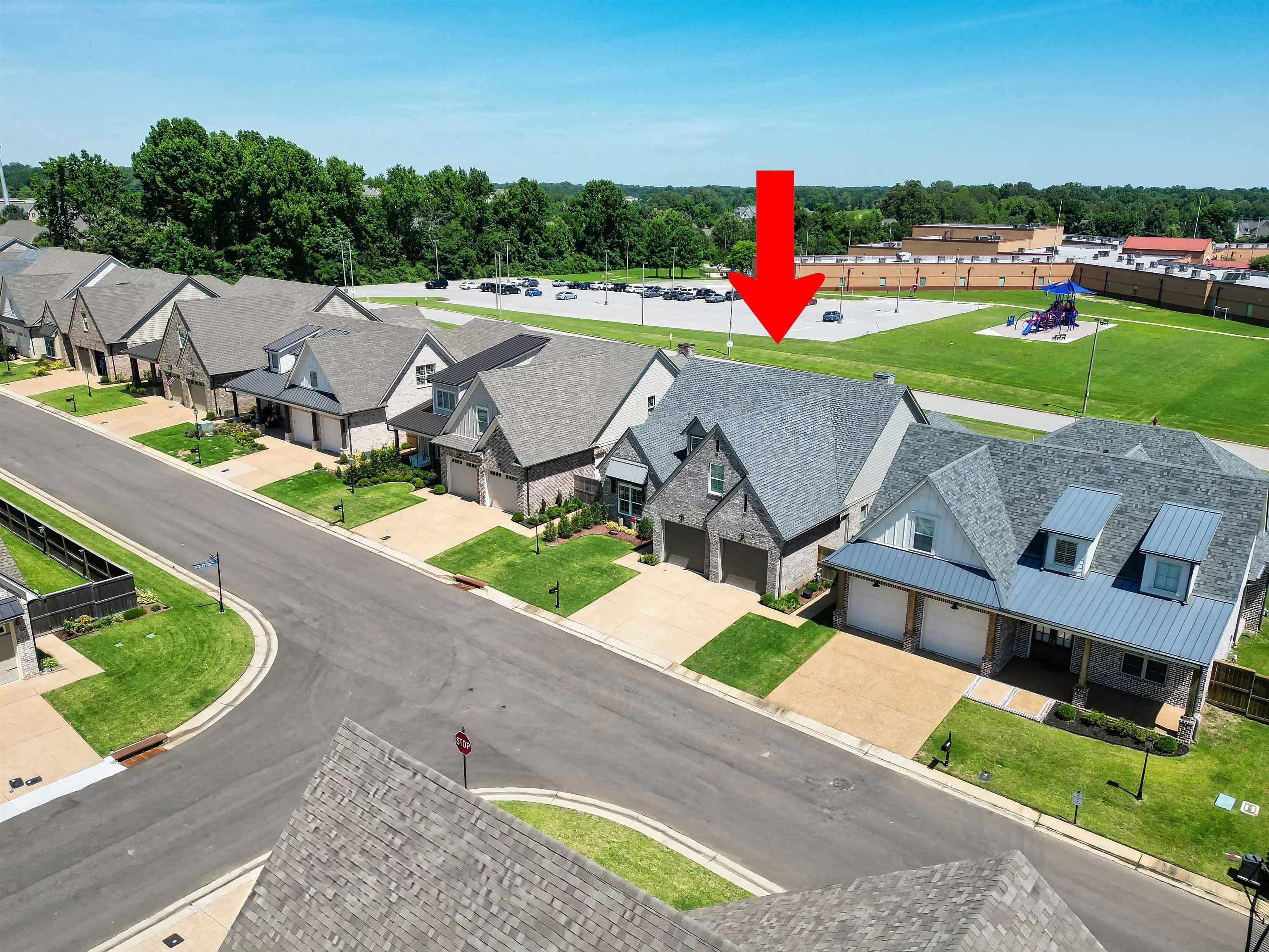 10160 CLIVEDEN CIR N