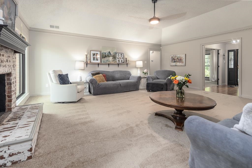 8911 WALNUT RIDGE LOOP