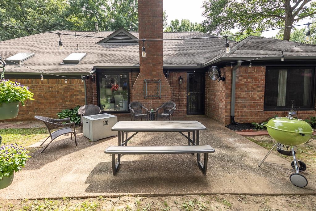 8911 WALNUT RIDGE LOOP