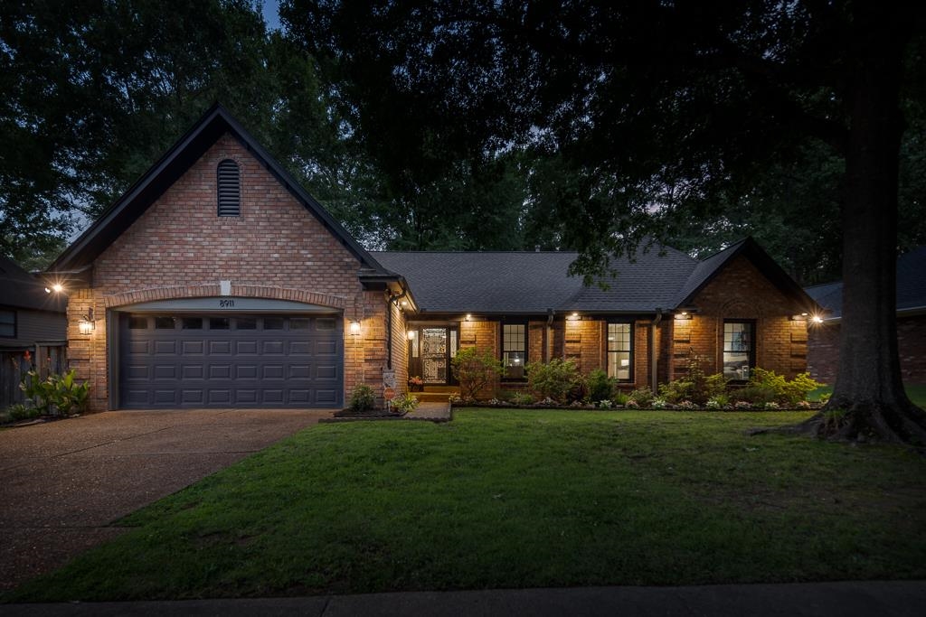 8911 WALNUT RIDGE LOOP