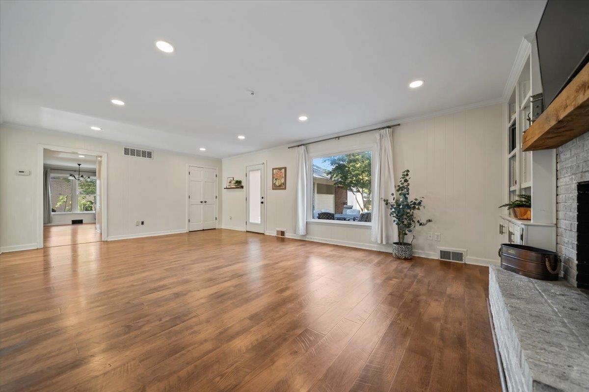 2399 DOGWOOD TRAIL DR