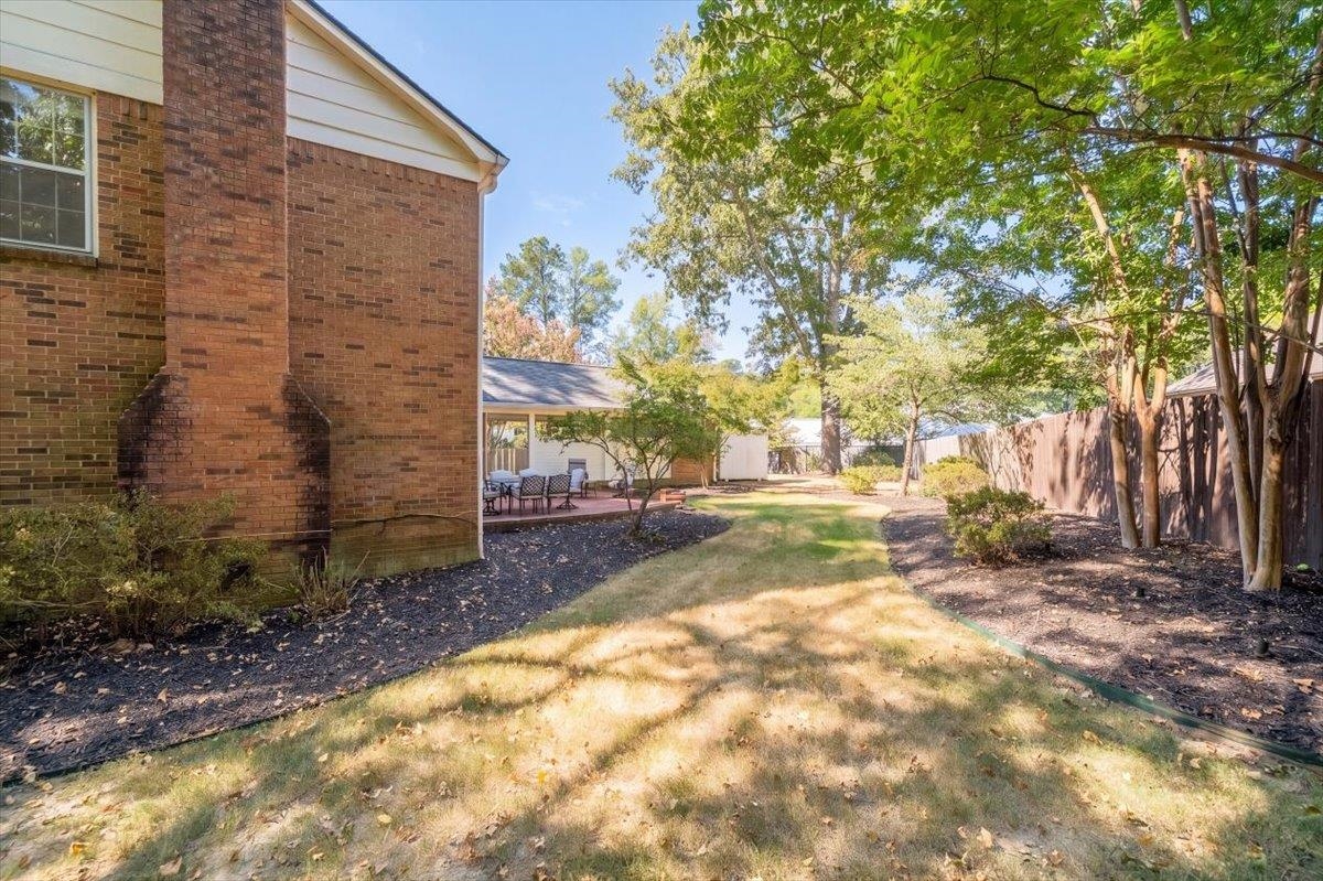 2399 DOGWOOD TRAIL DR