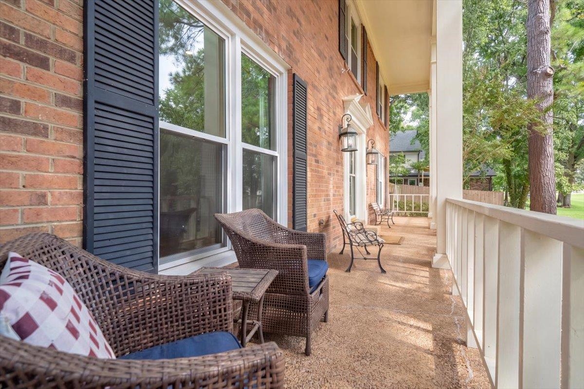 2399 DOGWOOD TRAIL DR