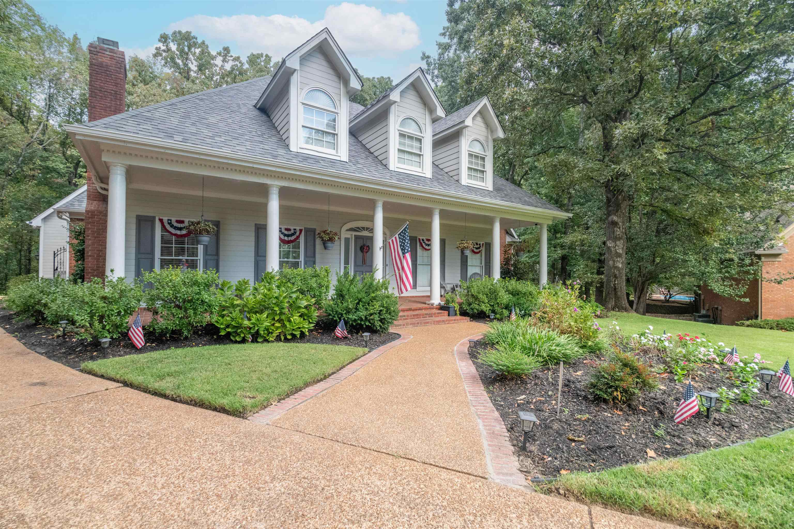 7816 WOOD GLEN CV