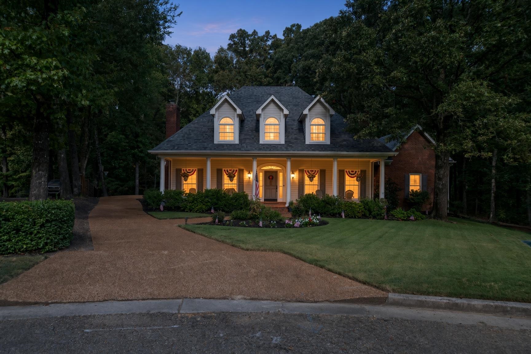 7816 WOOD GLEN CV