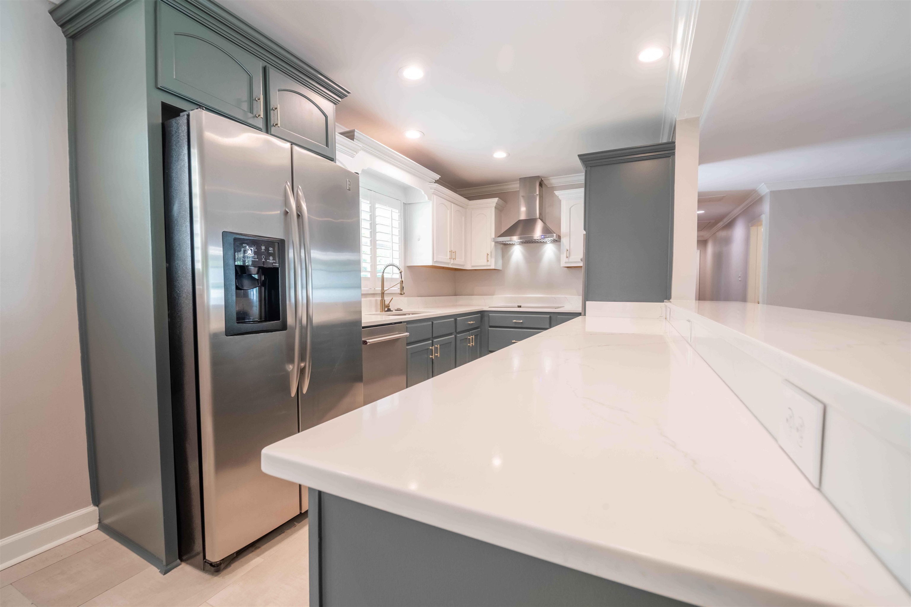 4288 CHARLESWOOD AVE