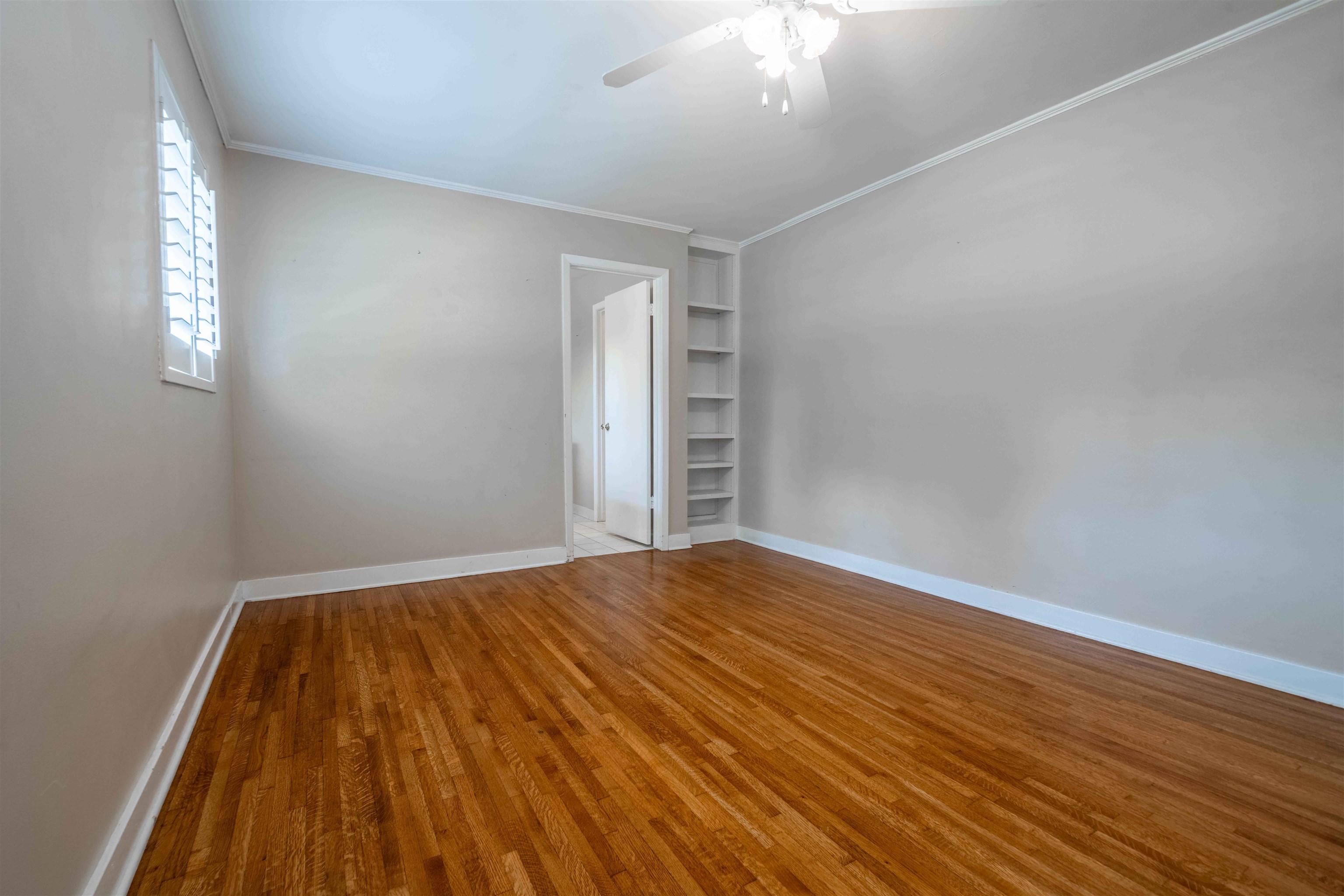 4288 CHARLESWOOD AVE