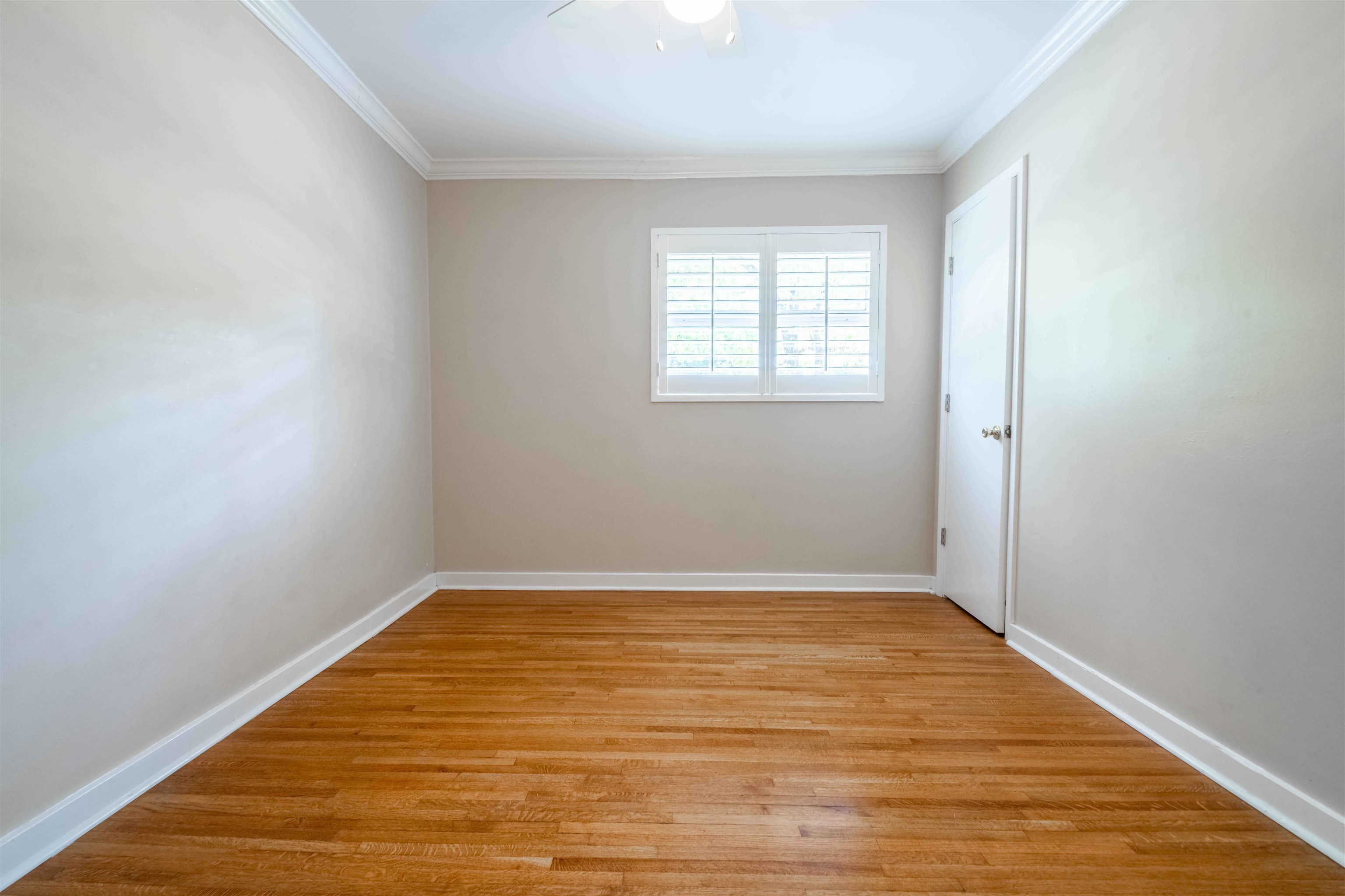 4288 CHARLESWOOD AVE