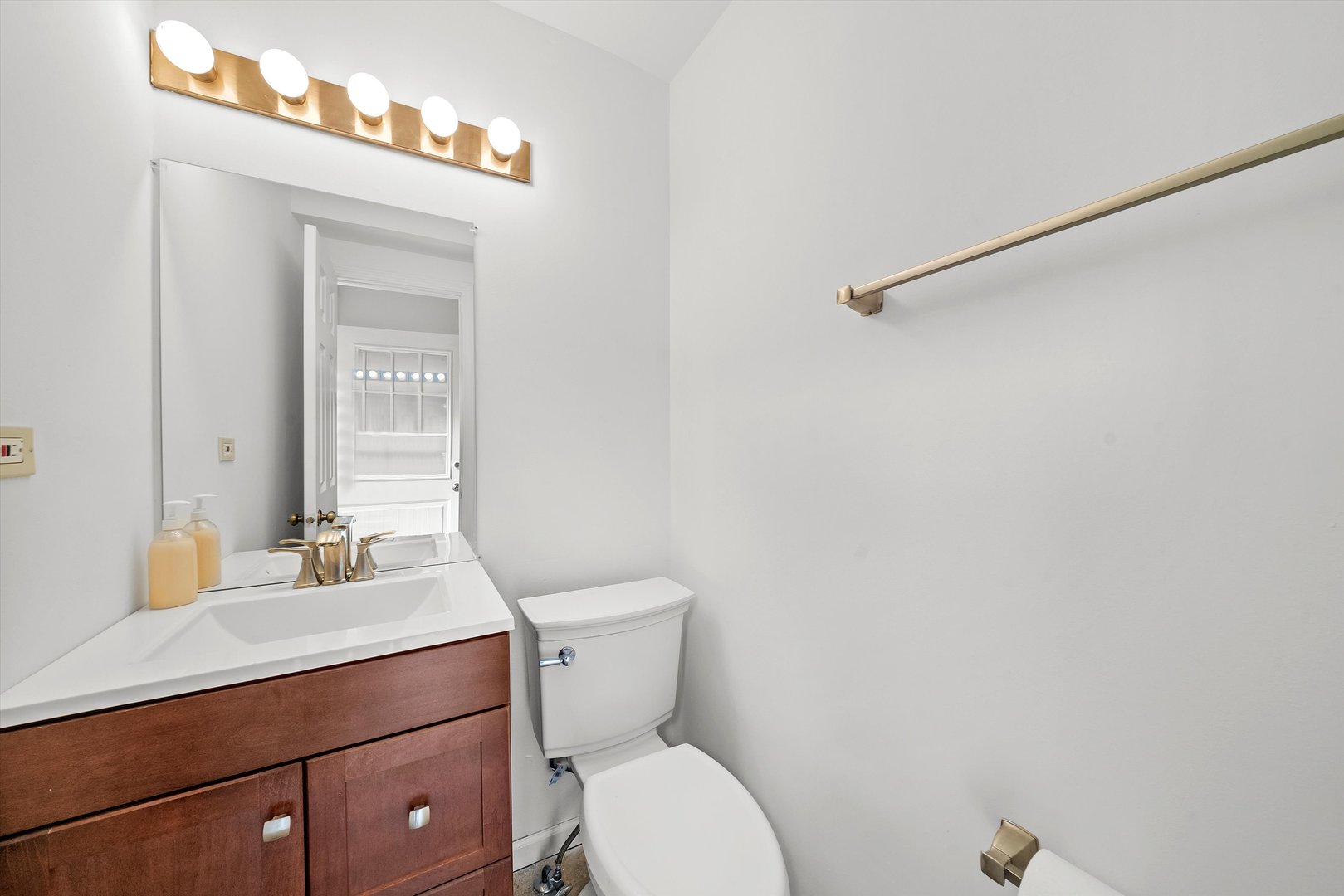 10232 S Prospect Avenue Unit: G
