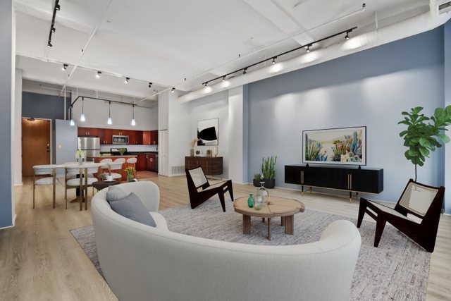 633 S Plymouth Court Unit: 202