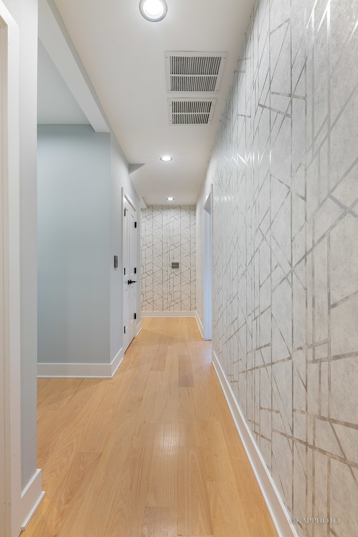 4200 N Monticello Avenue