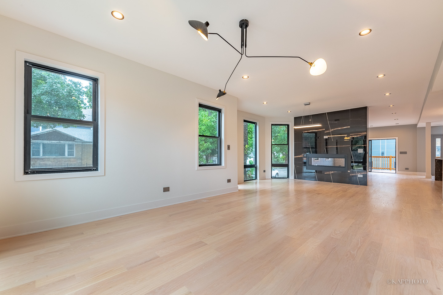 4200 N Monticello Avenue