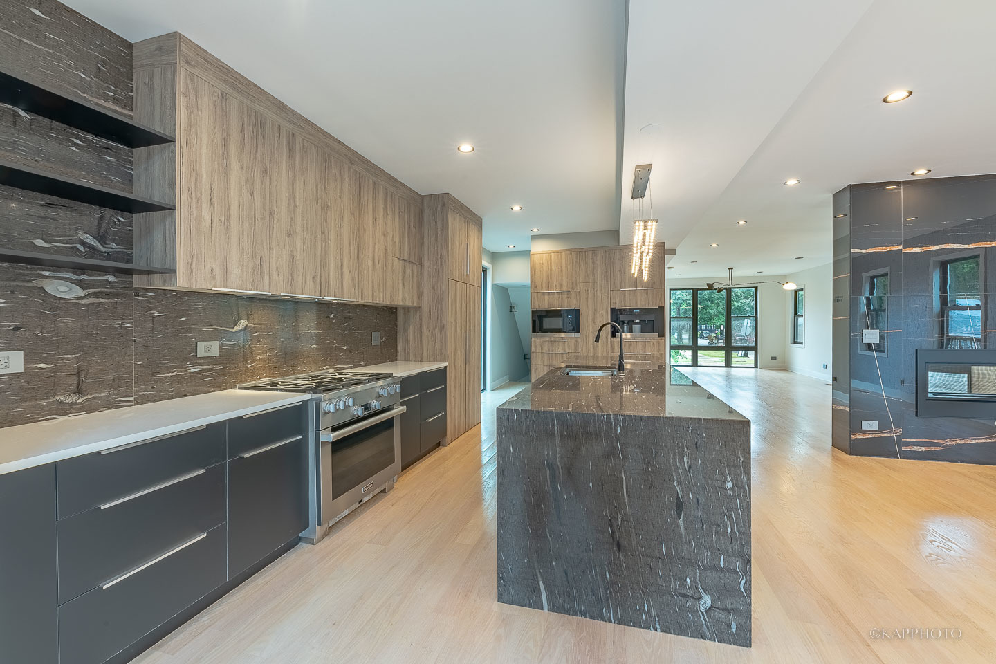 4200 N Monticello Avenue