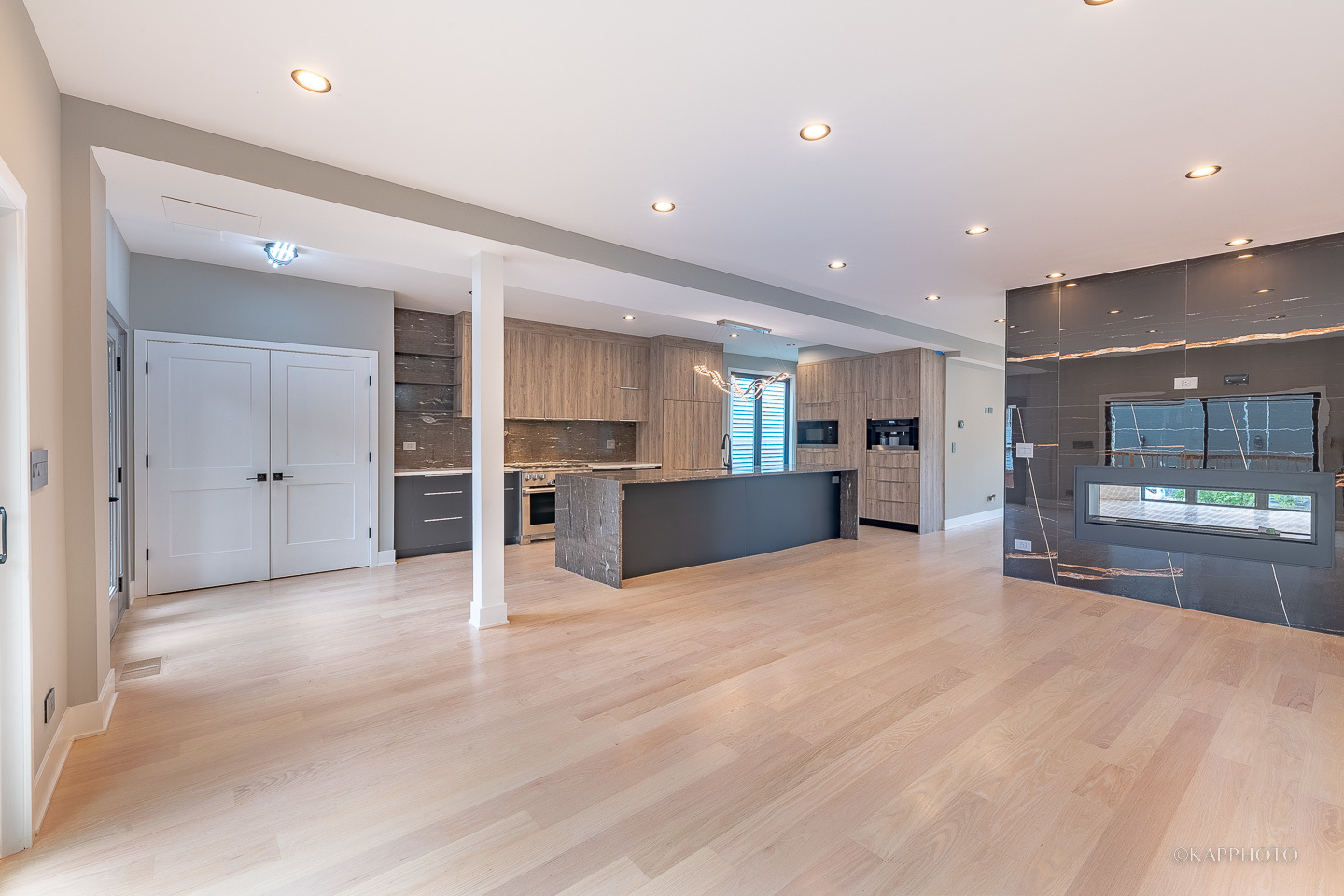 4200 N Monticello Avenue