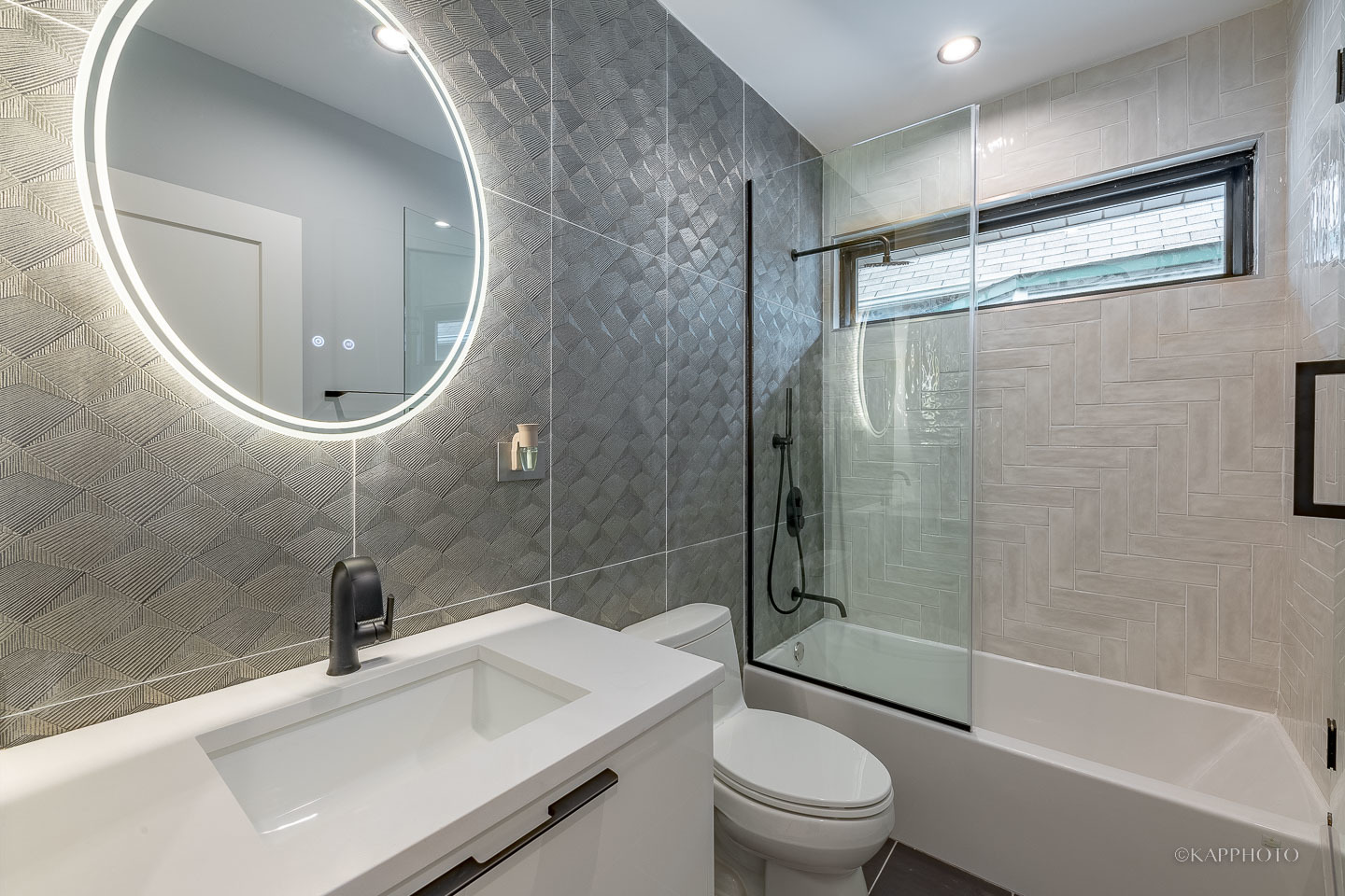 4200 N Monticello Avenue