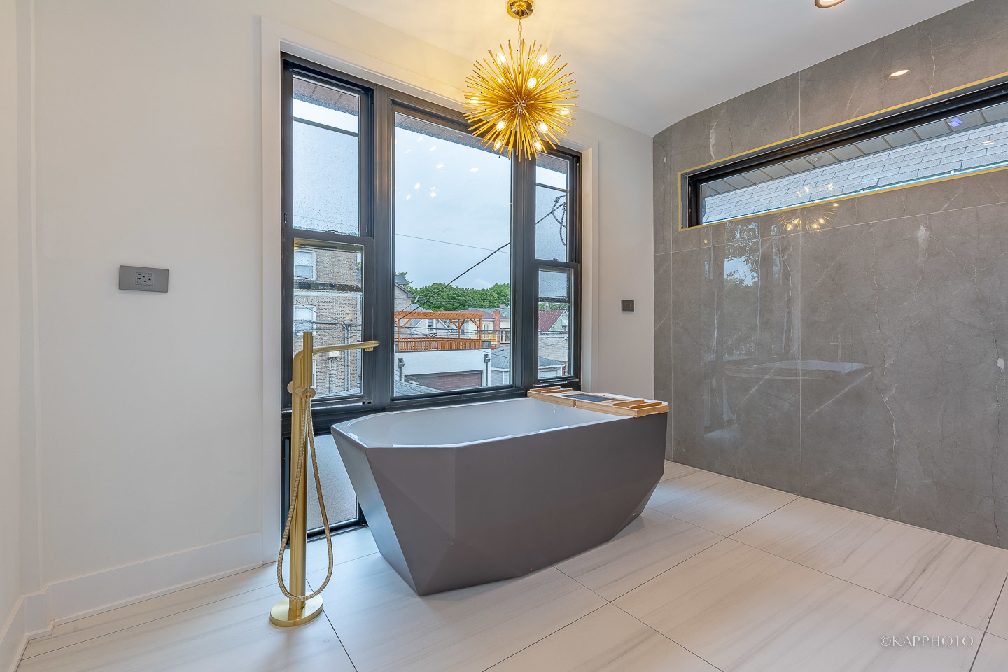 4200 N Monticello Avenue