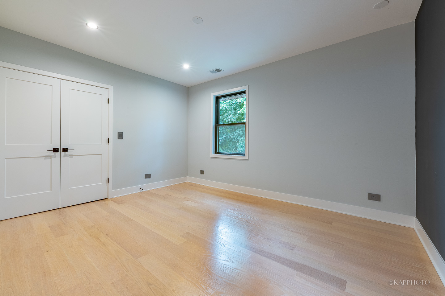 4200 N Monticello Avenue