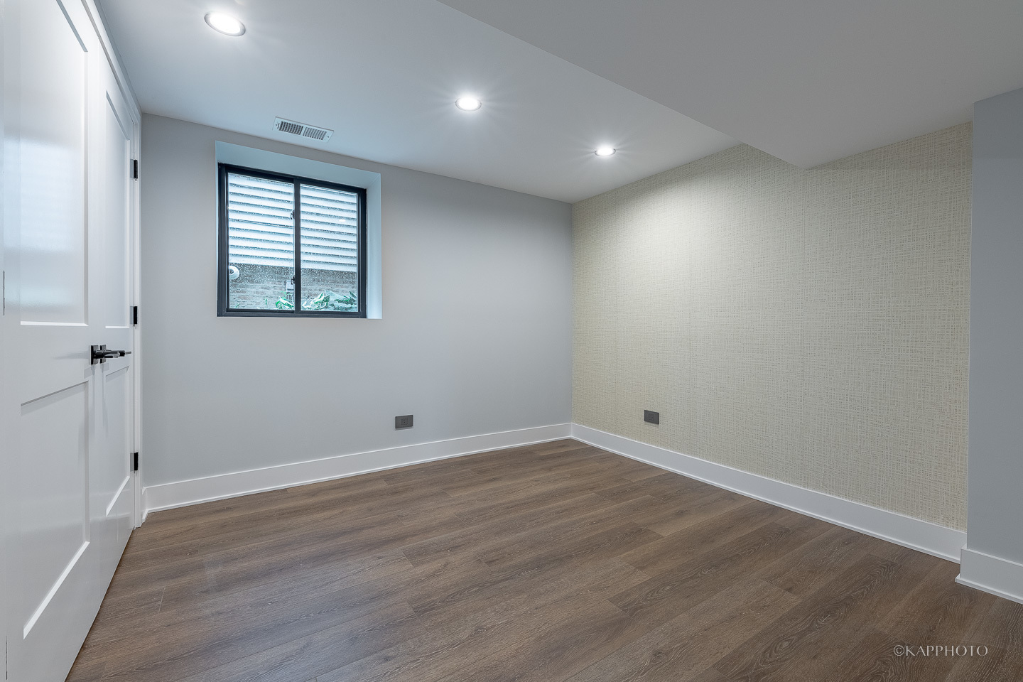 4200 N Monticello Avenue