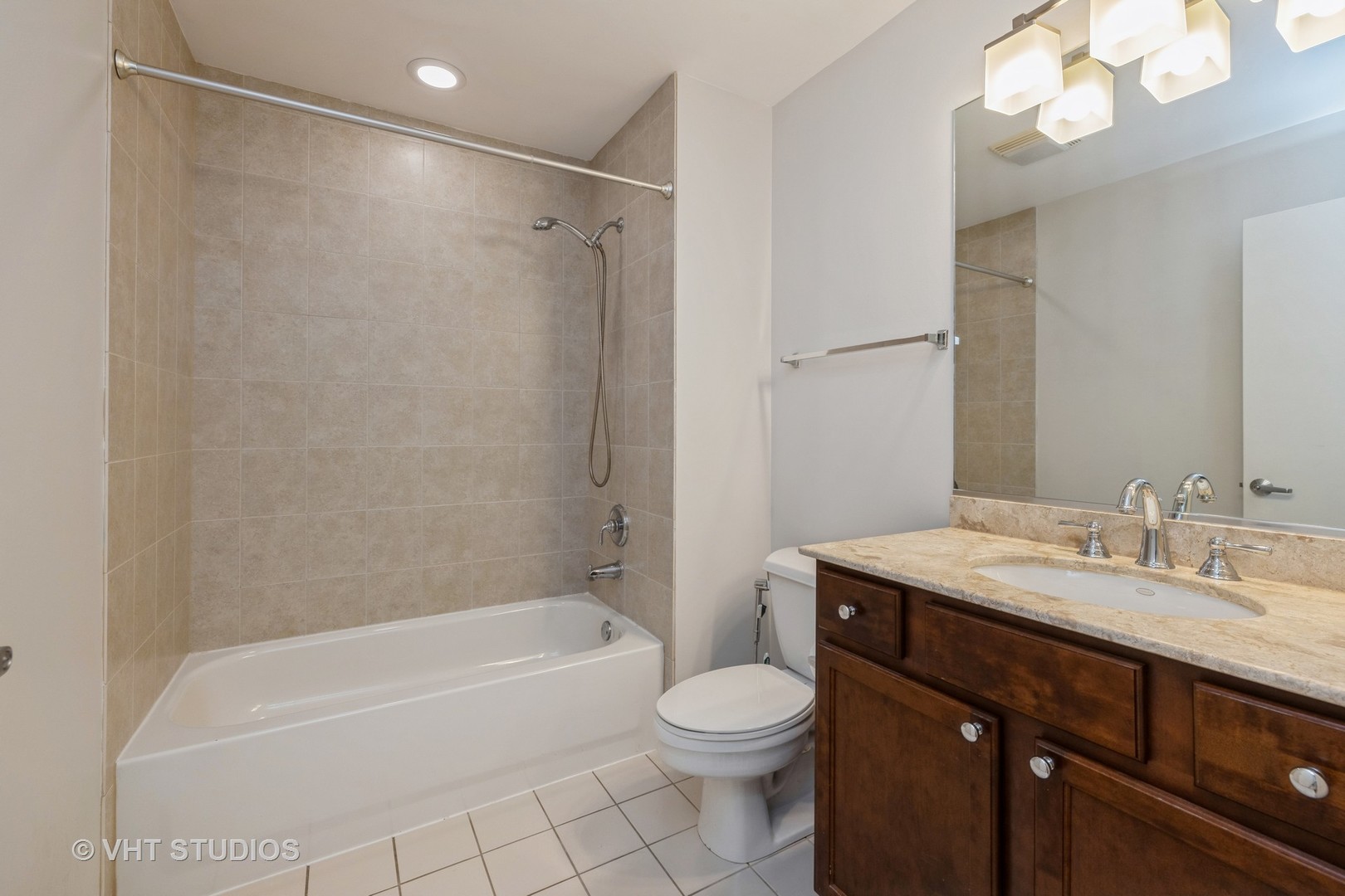 1110 W 15th Street Unit: 111