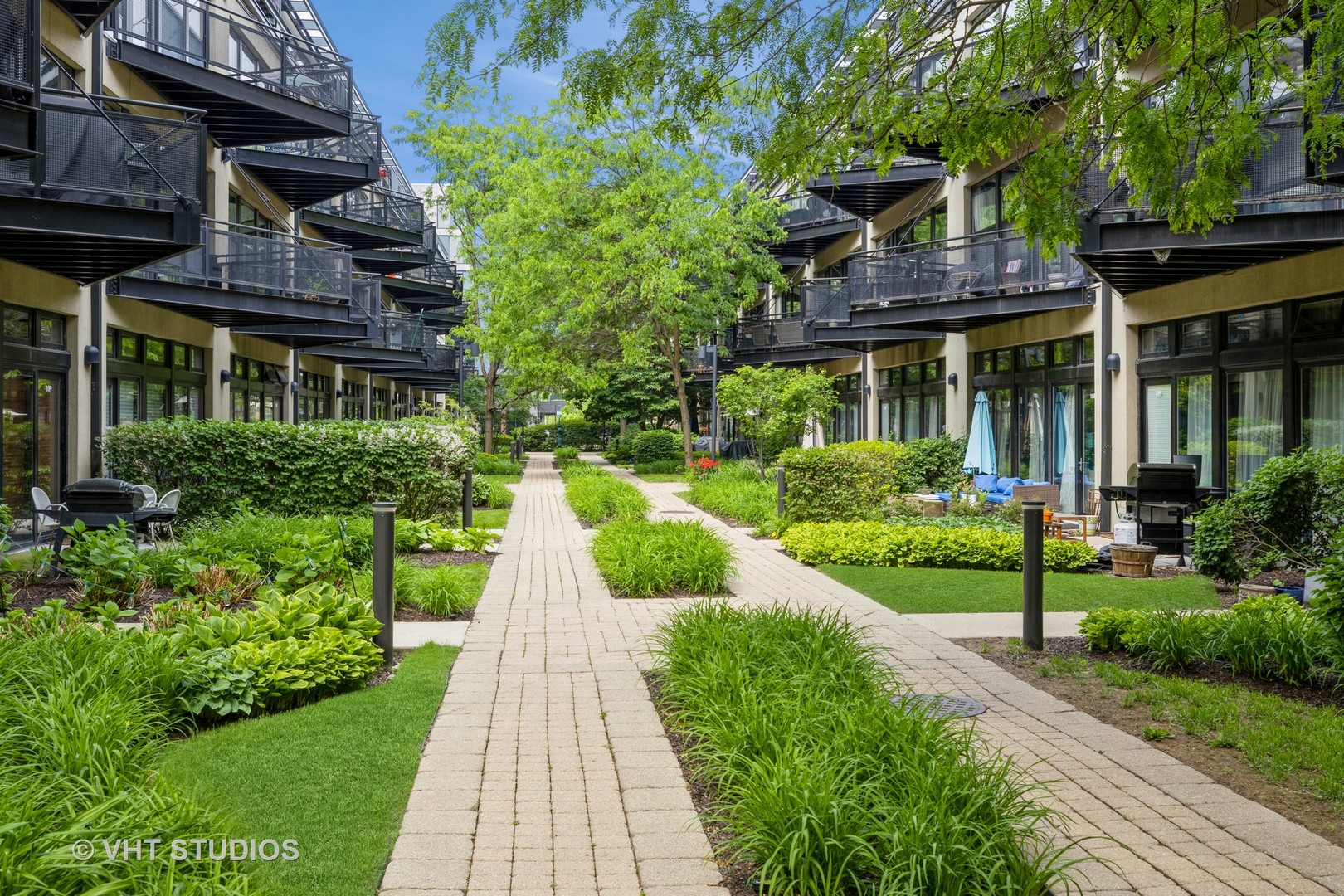 1110 W 15th Street Unit: 111