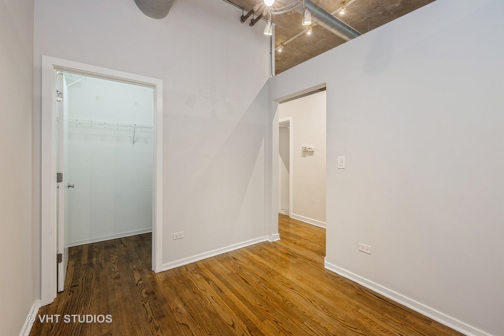 1110 W 15th Street Unit: 111