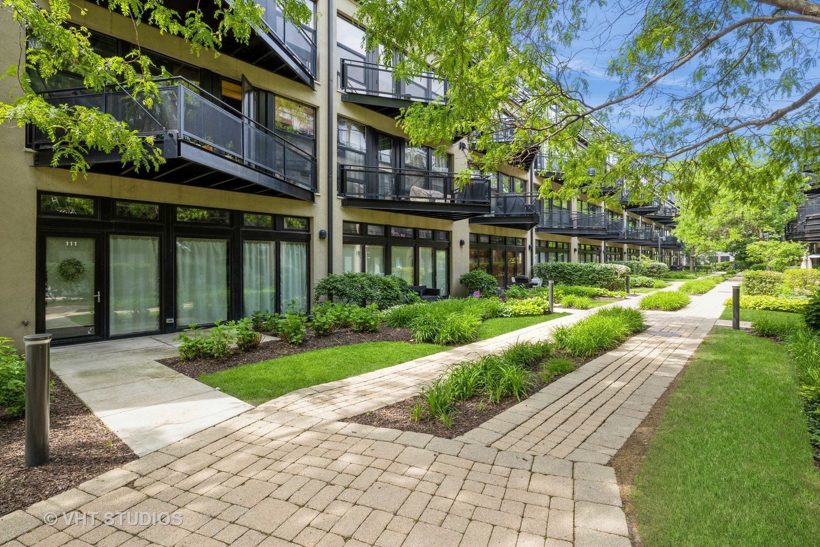 1110 W 15th Street Unit: 111