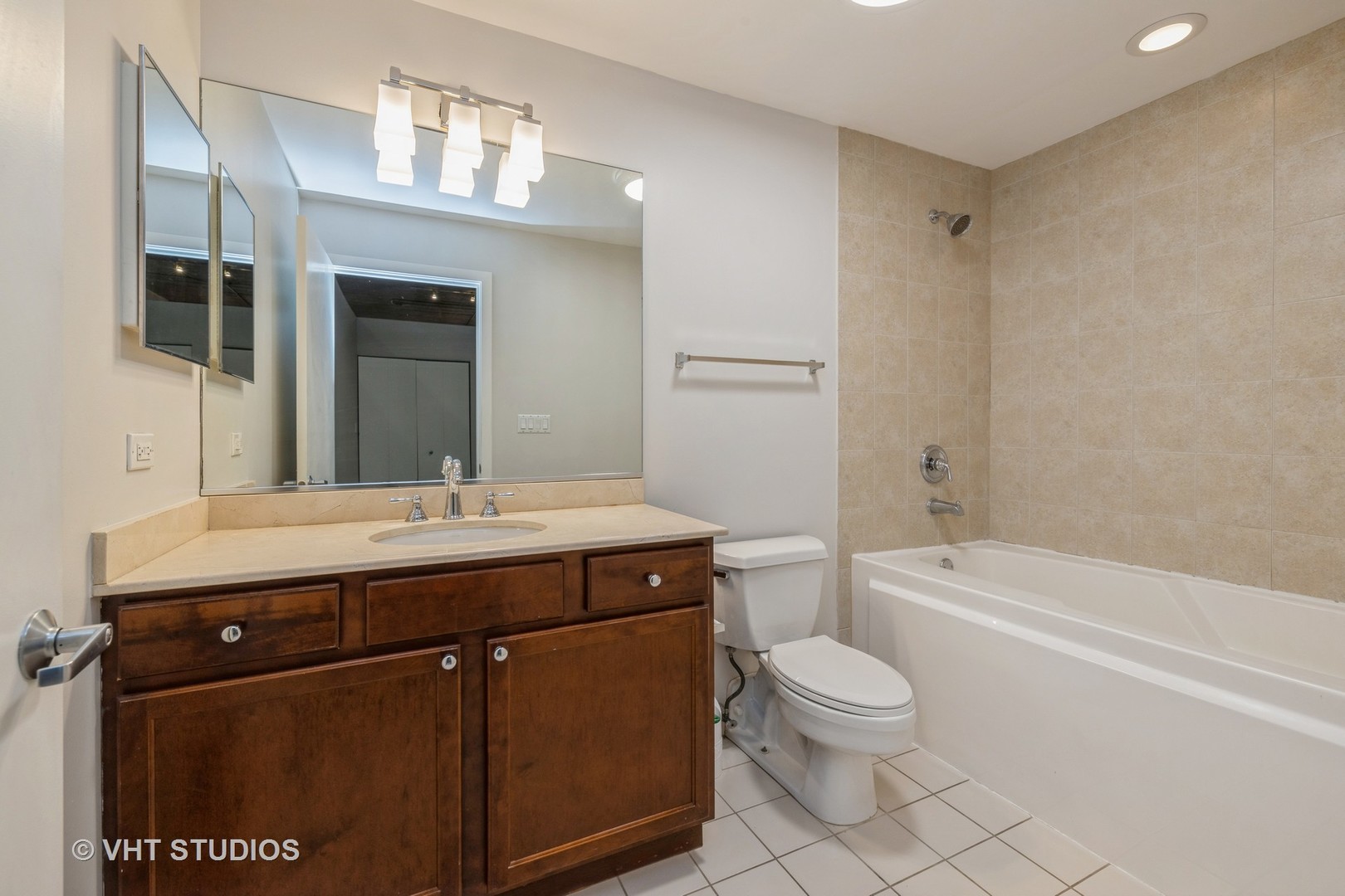 1110 W 15th Street Unit: 111