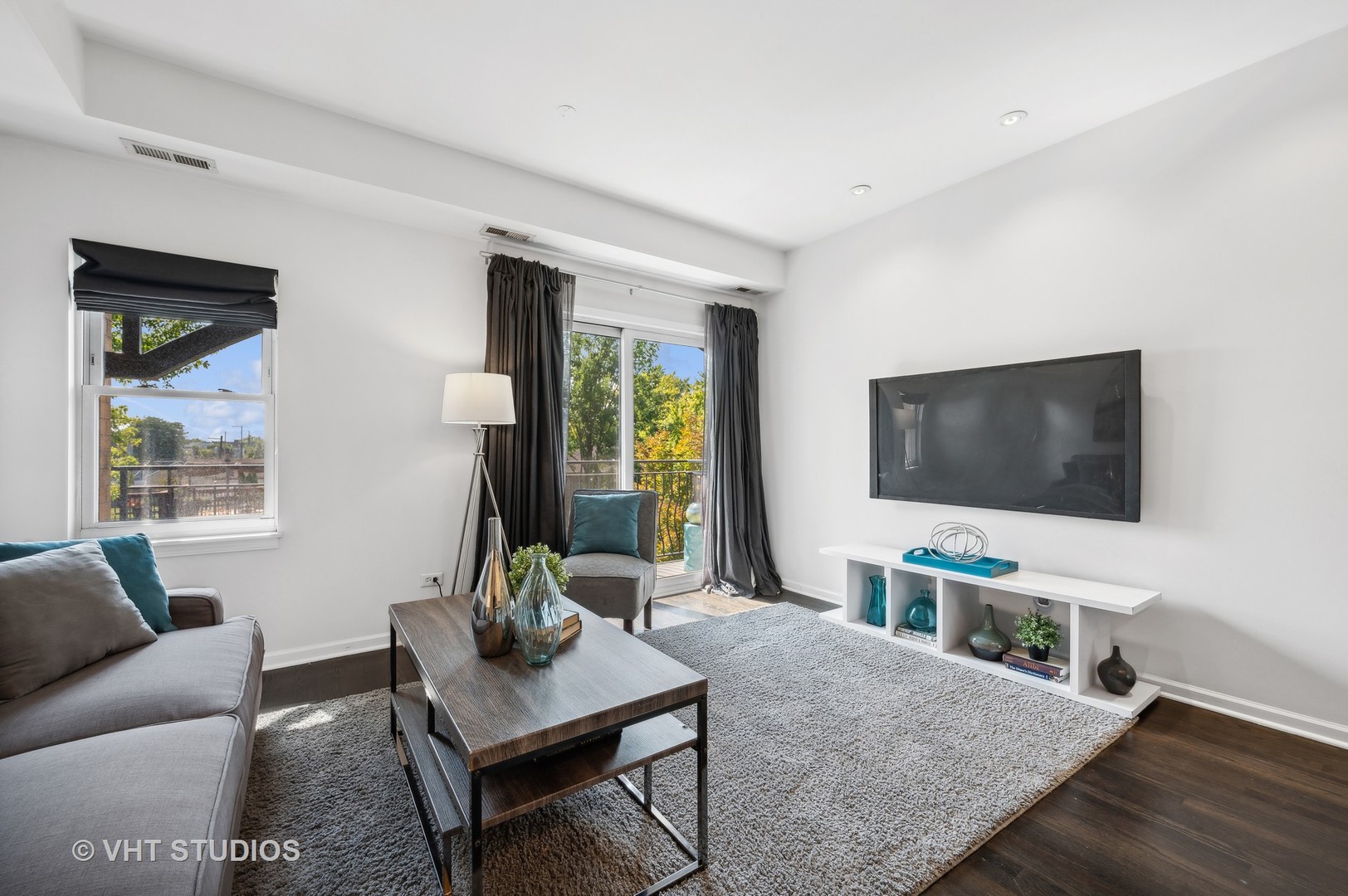 2720 W Cortland Street Unit: 307