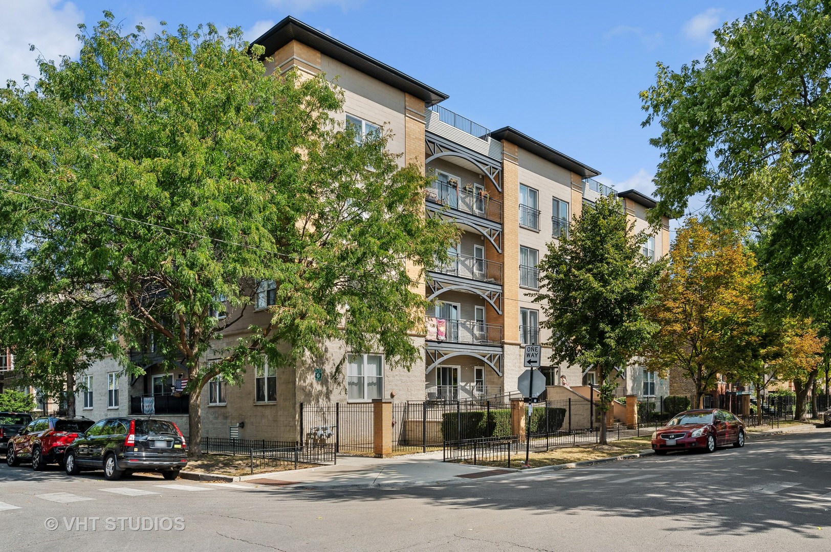 2720 W Cortland Street Unit: 307