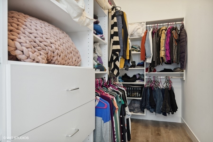 2423 W Fullerton Avenue Unit: 3G